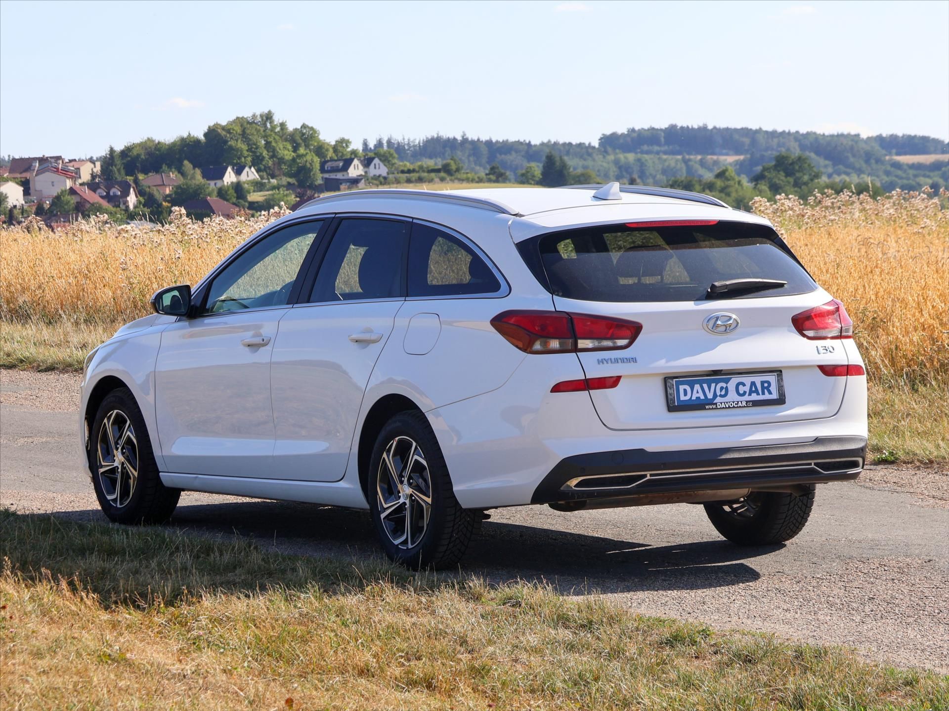 Hyundai i30, 1,0 T-GDI 88kW Smart 1.Maj DPH - fotka 5