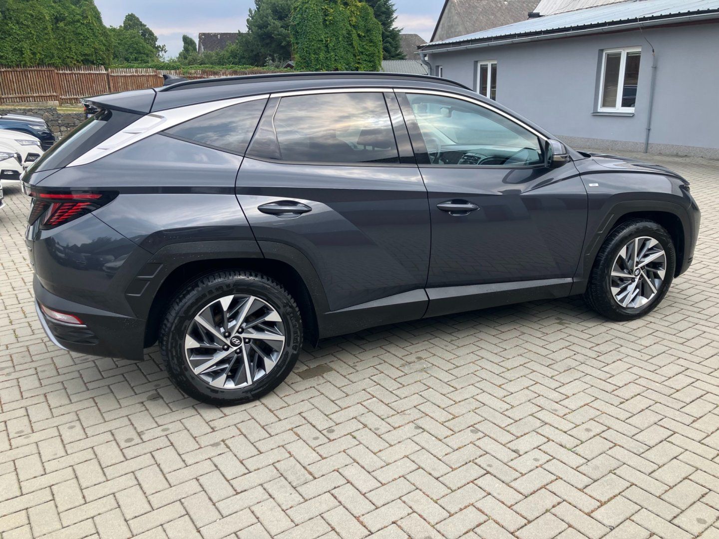 Hyundai Tucson, 1.6TGDI 132kW MHEV 4WD AT NAVI - fotka 4