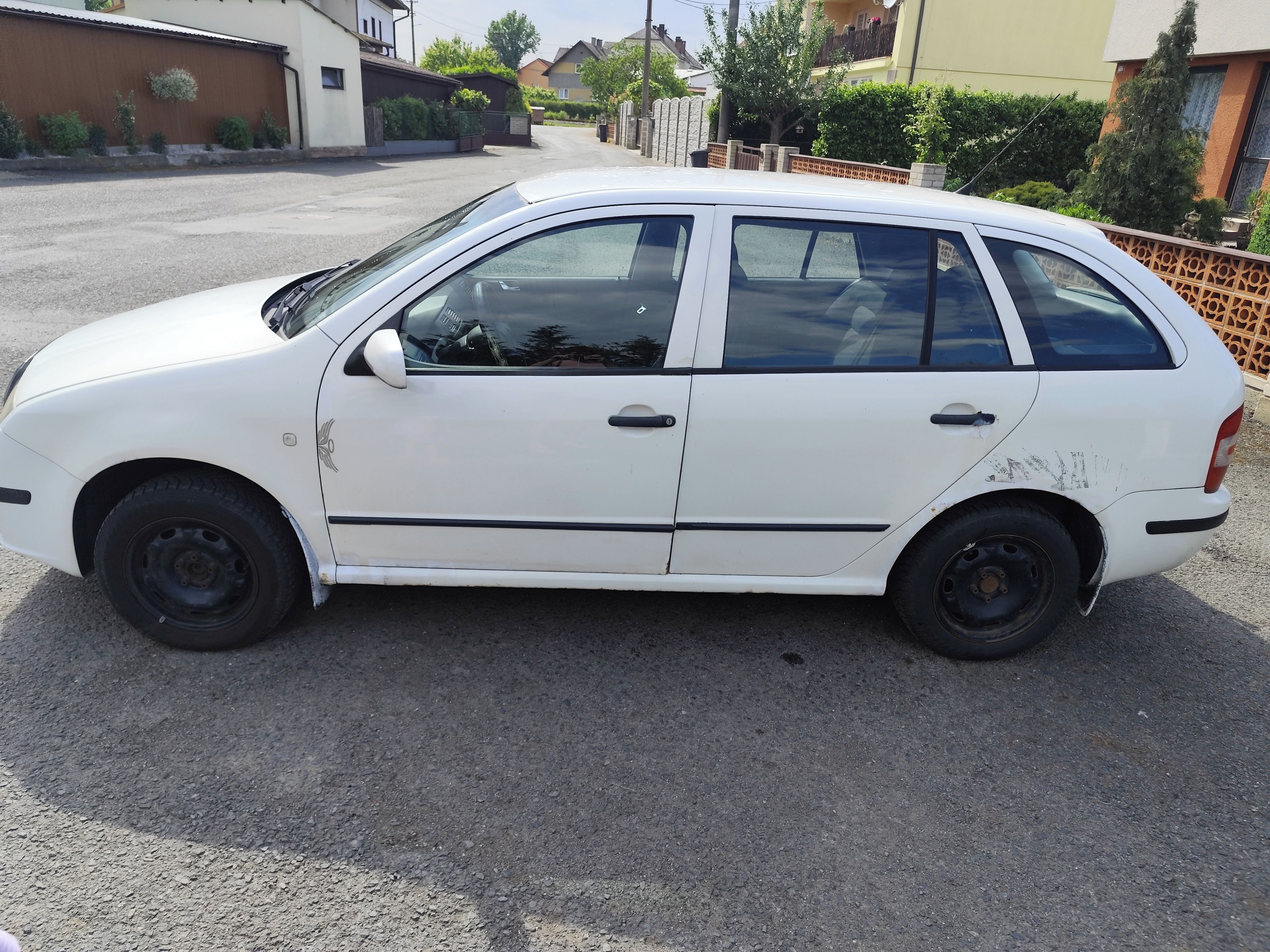 Škoda Fabia, 1.4 MPI + Tažné zařízení - fotka 4