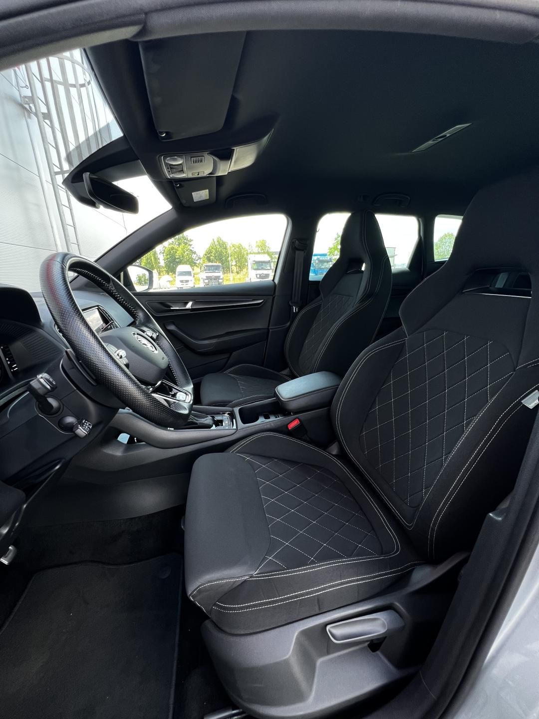 Škoda Karoq, 2.0TDI DSG4x4 Sportline TZ DPH - fotka 6