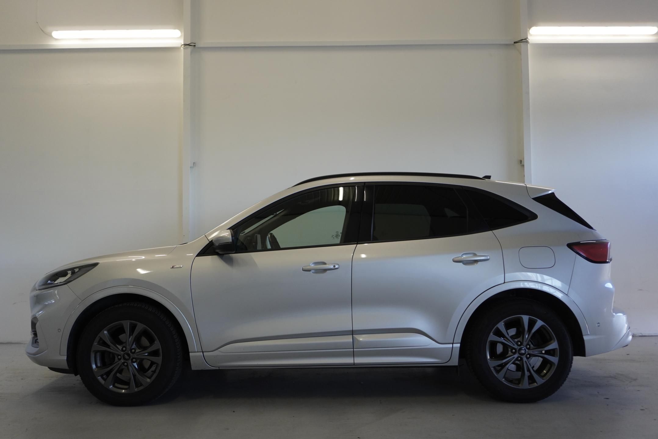 Ford Kuga, 2.0 TDCi ST-LINE 4x4 AUTOMAT 8 - fotka 4