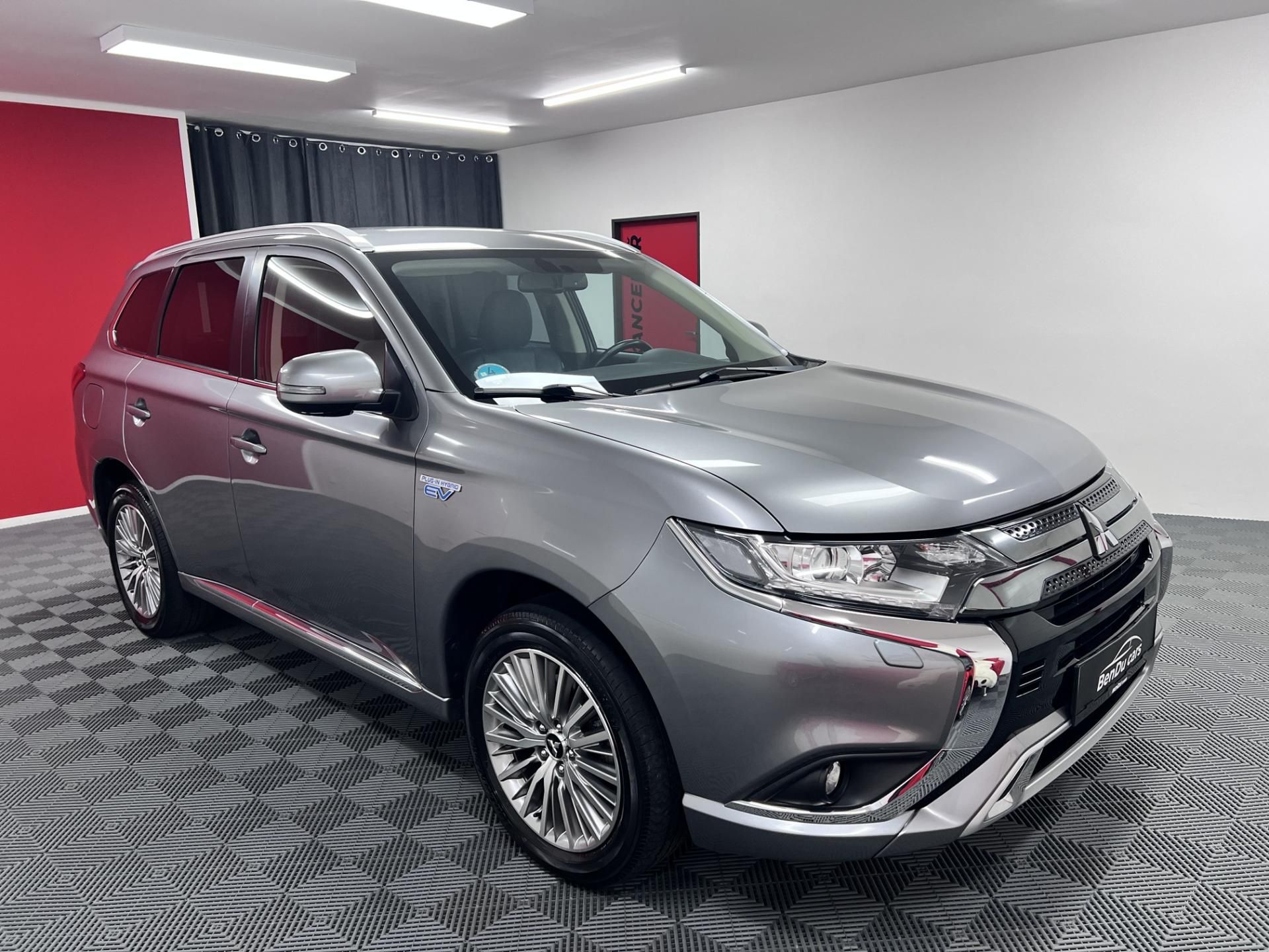 Mitsubishi Outlander, 2.4 PHEV 165 kW, 4x4, 2020 - fotka 3