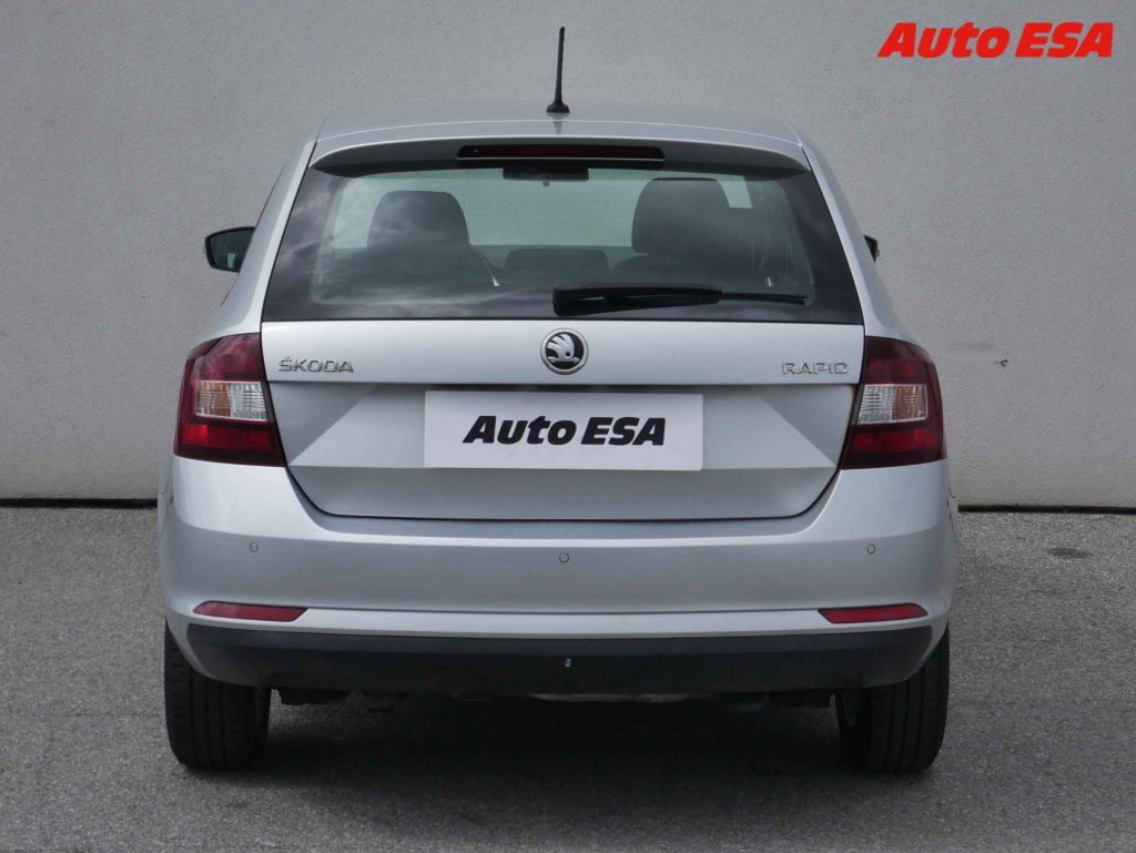 Škoda Rapid, 1.0 TSI,2.maj,ČR - fotka 5