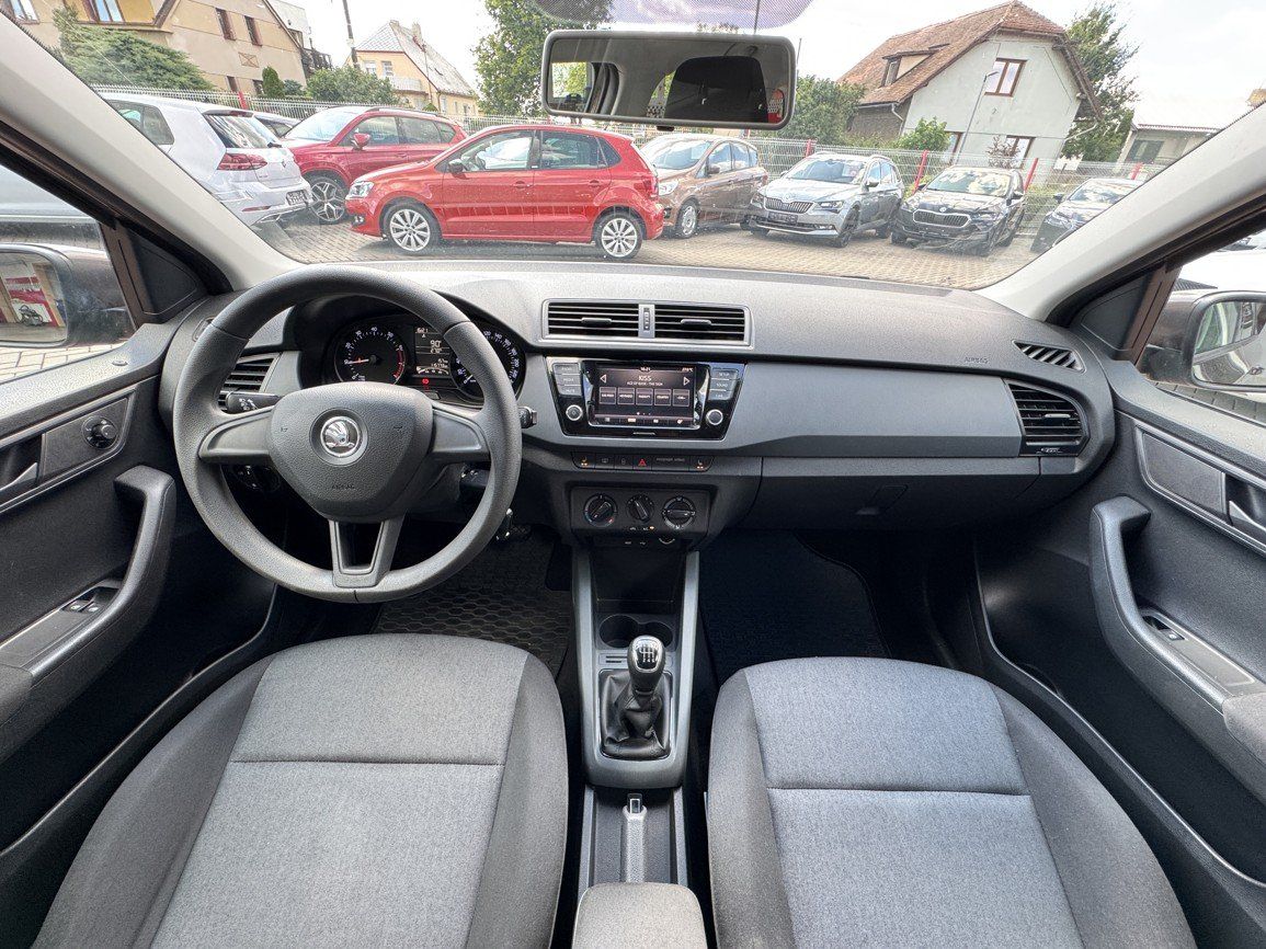 Škoda Fabia, 1.2TSi Active Klimatizace - fotka 6