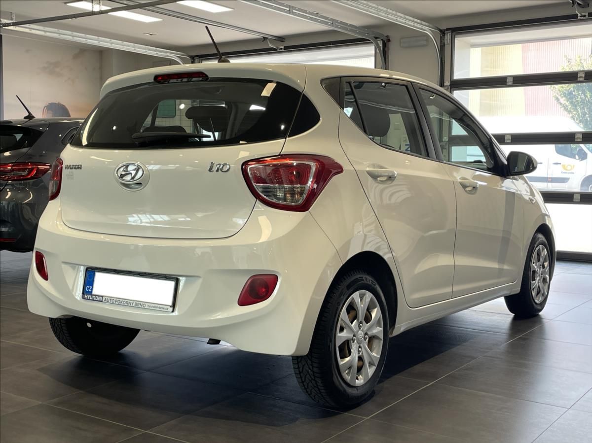 Hyundai i10, 1,0 i 65k Family - fotka 4