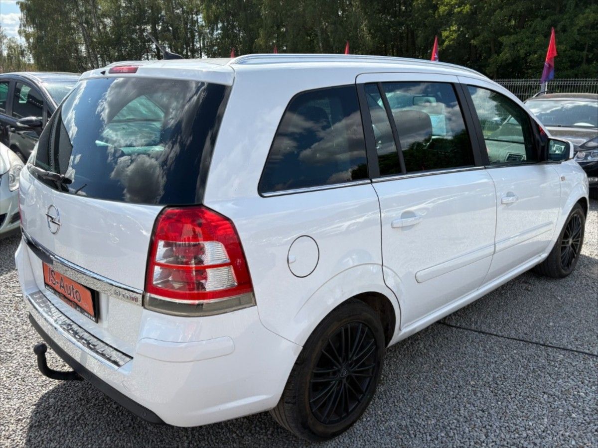 Opel Zafira, 1,9 CDTi -7 míst - fotka 4