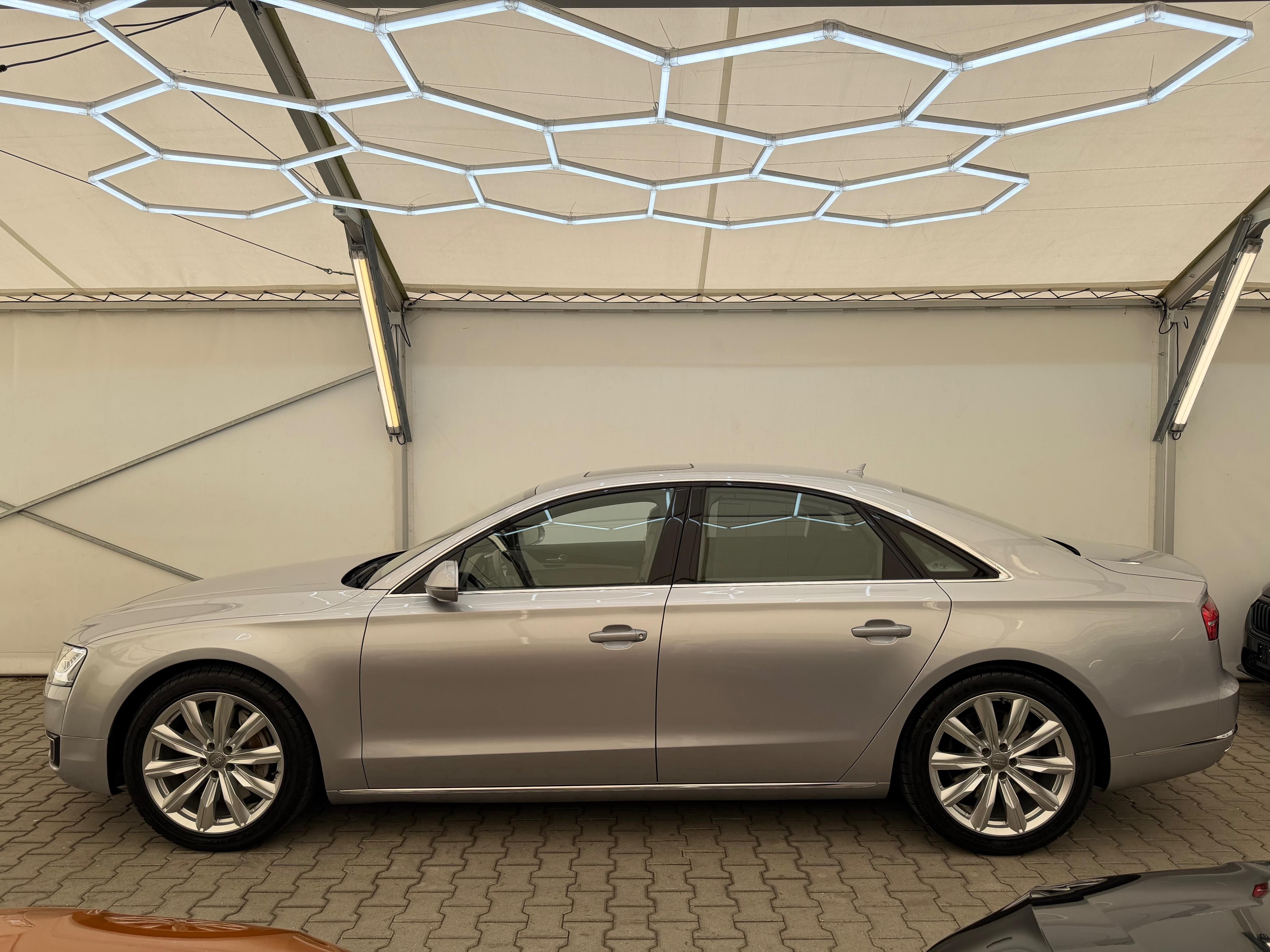 Audi A8, 4.2TDi,V8,283kW,Matrix,Vzduch - fotka 4