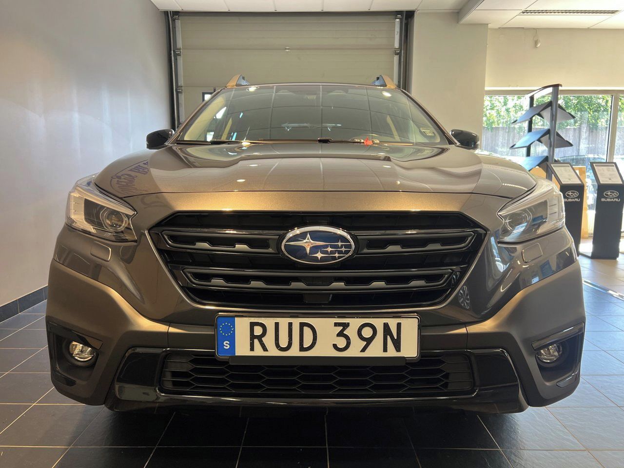 Subaru Outback, 2.5i 4WD Field + tažné - fotka 2