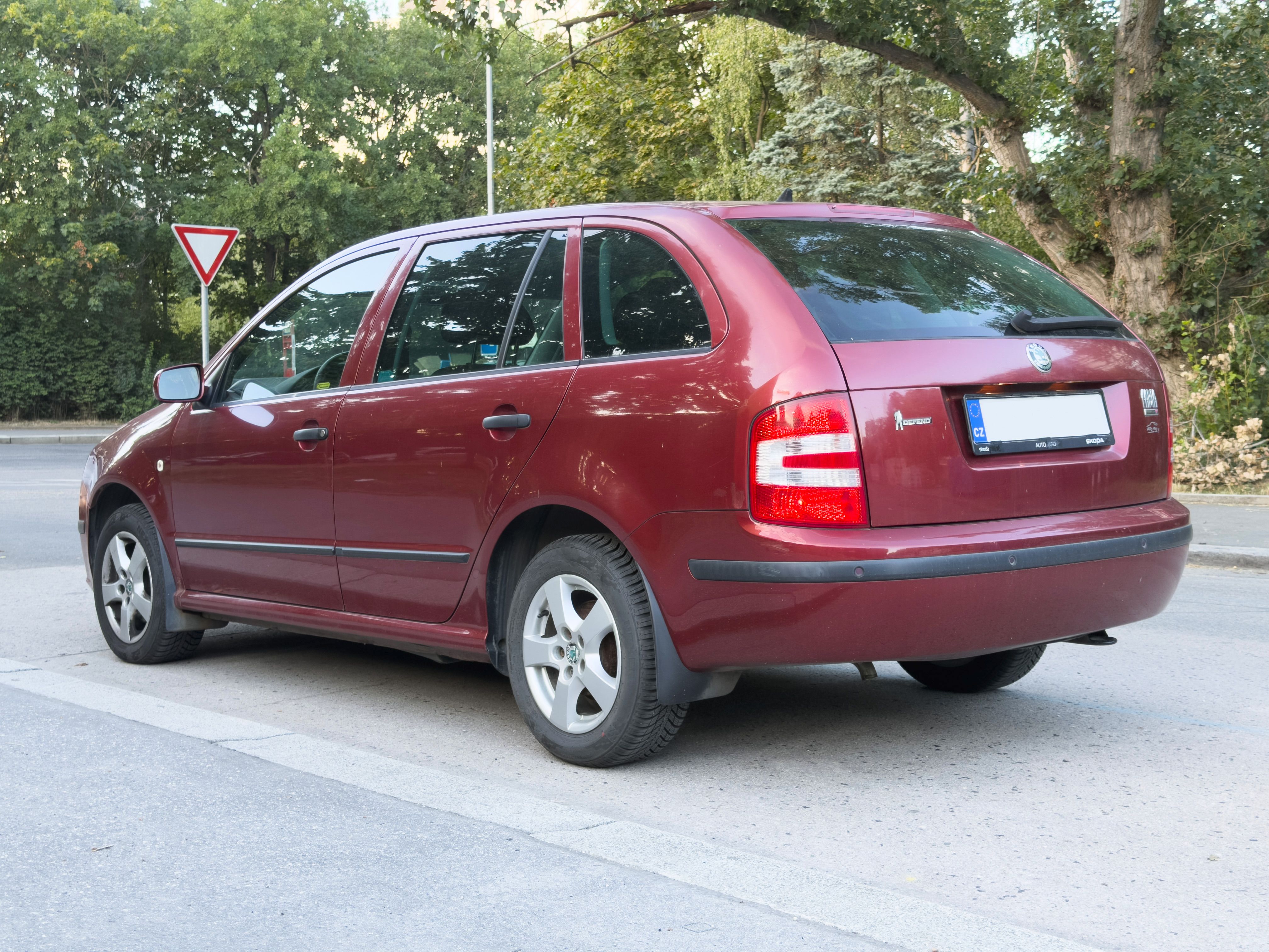 Škoda Fabia, 1.2 47kw klima alu DO senzory - fotka 5
