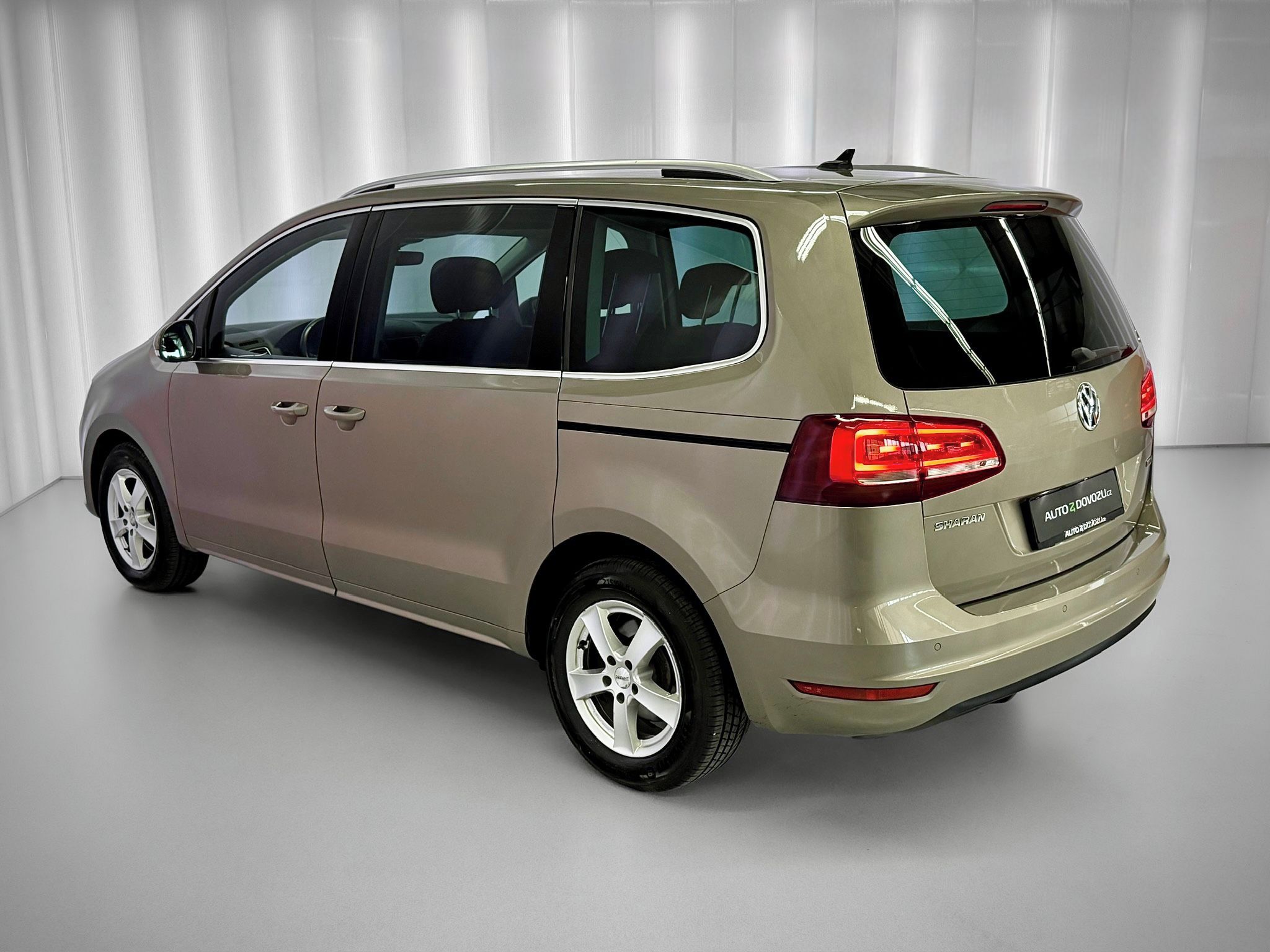 Volkswagen Sharan, 2.0TDI 130KW 4MOTION HIGHLINE, - fotka 5