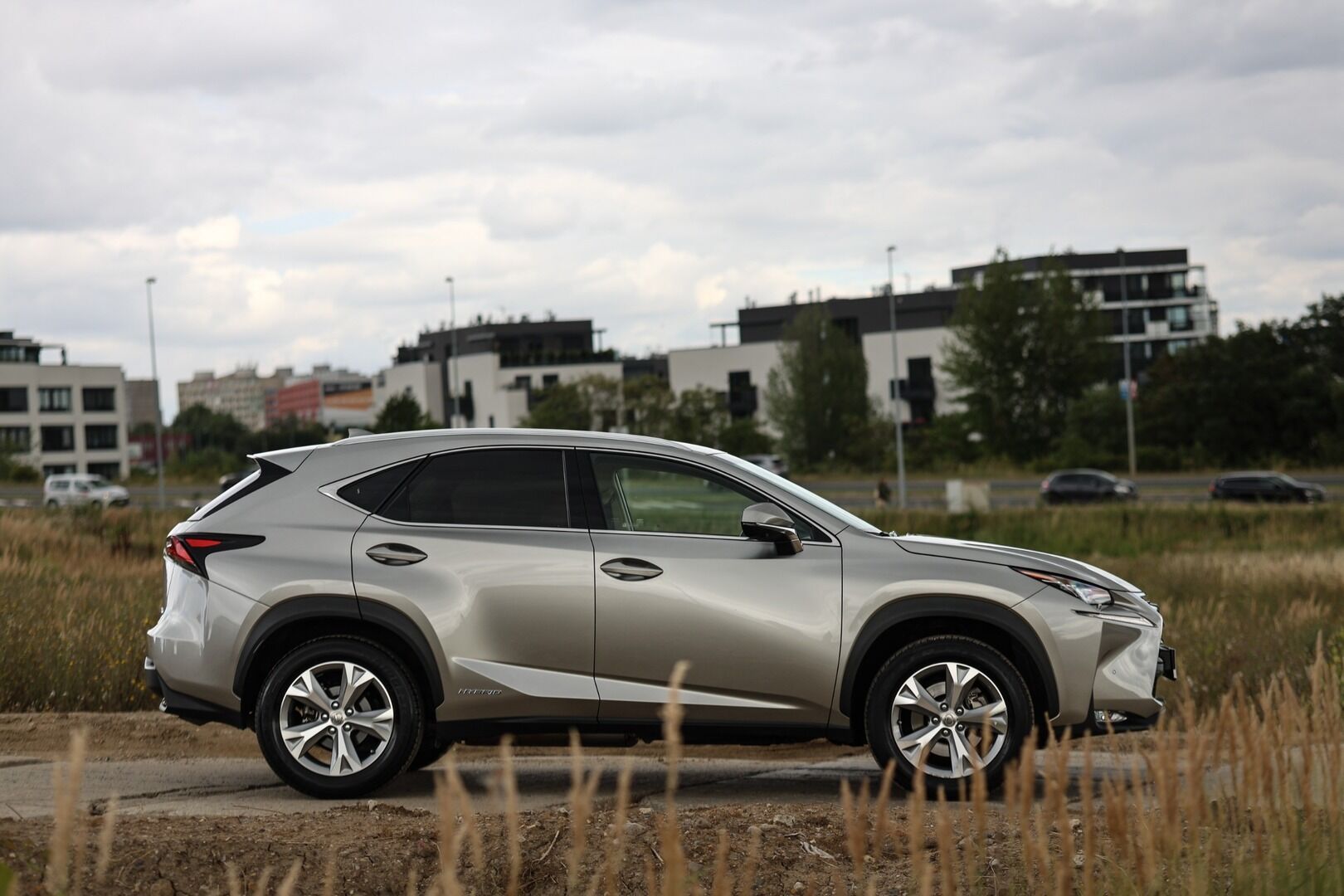 Lexus NX 300h, 300H 2,5 HEV PREMIUM (LUXURY - fotka 6