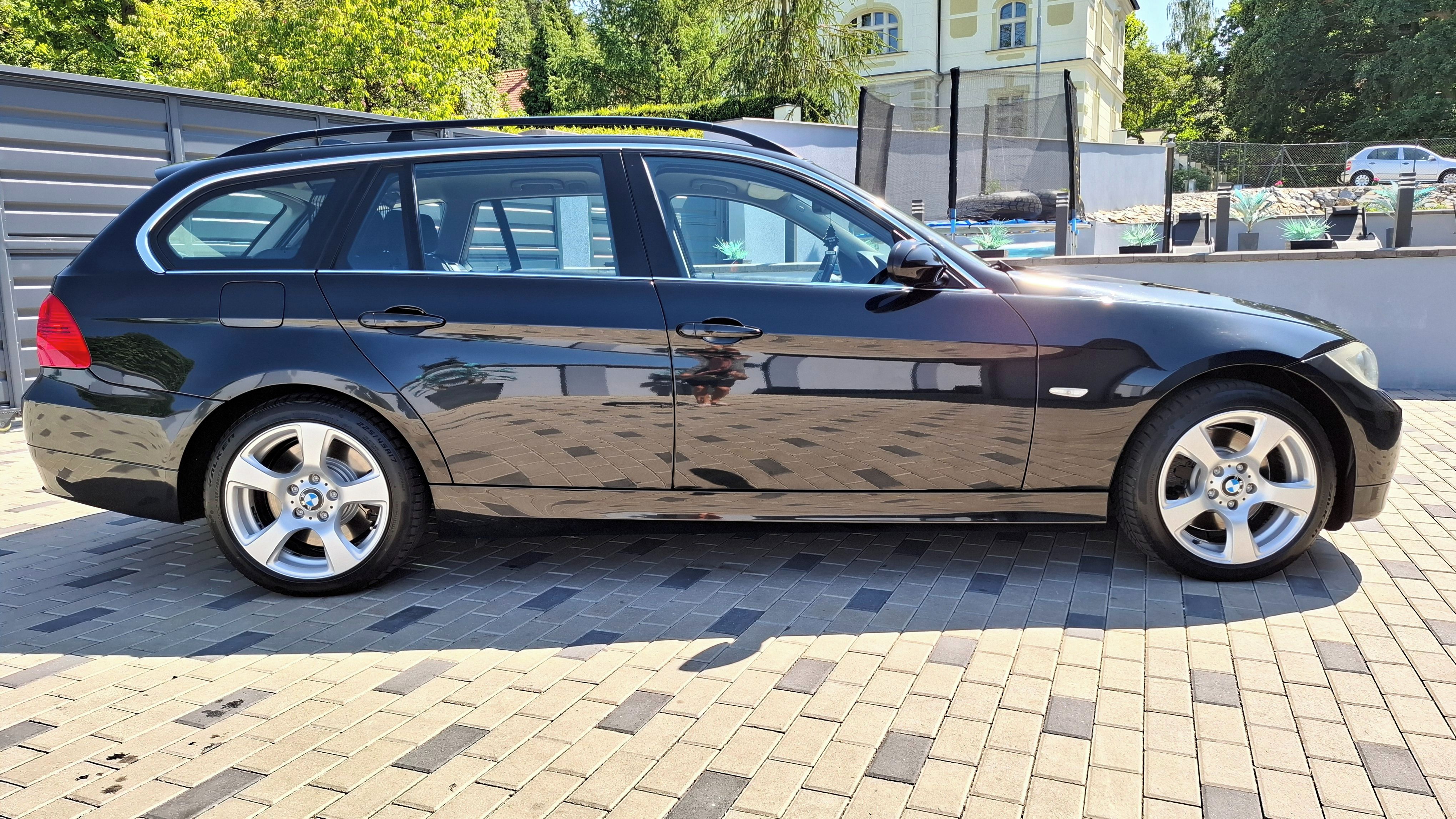 BMW Řada 3, E91 325XI 2,5i  160kw. X-Drive - fotka 4