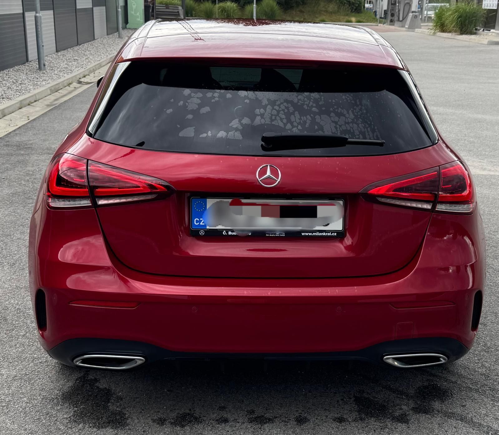 Mercedes-Benz Třídy A, 180d AMG - fotka 4