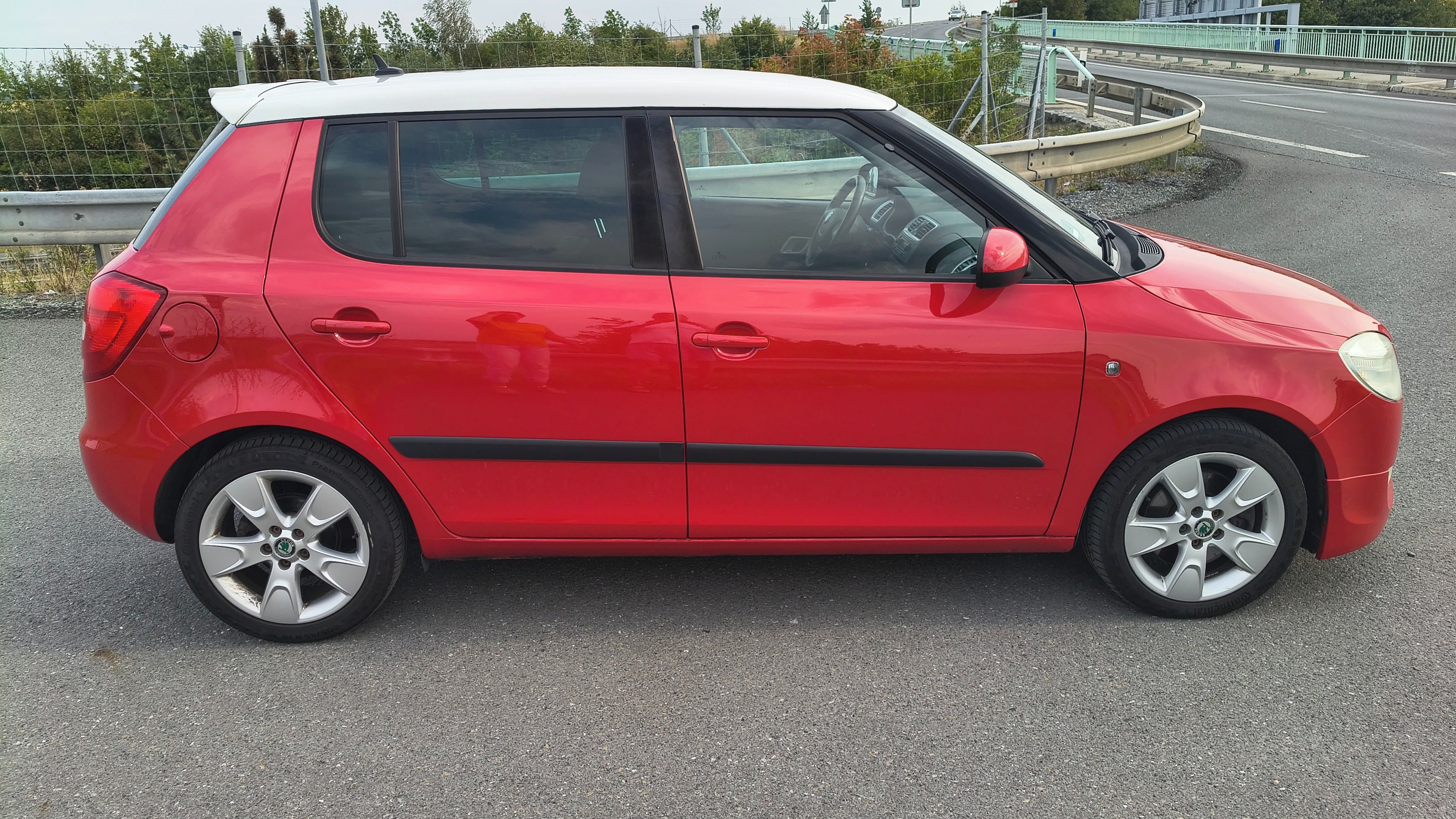 Škoda Fabia, 1.9tdi 77kw Sportline po 1.maj - fotka 6