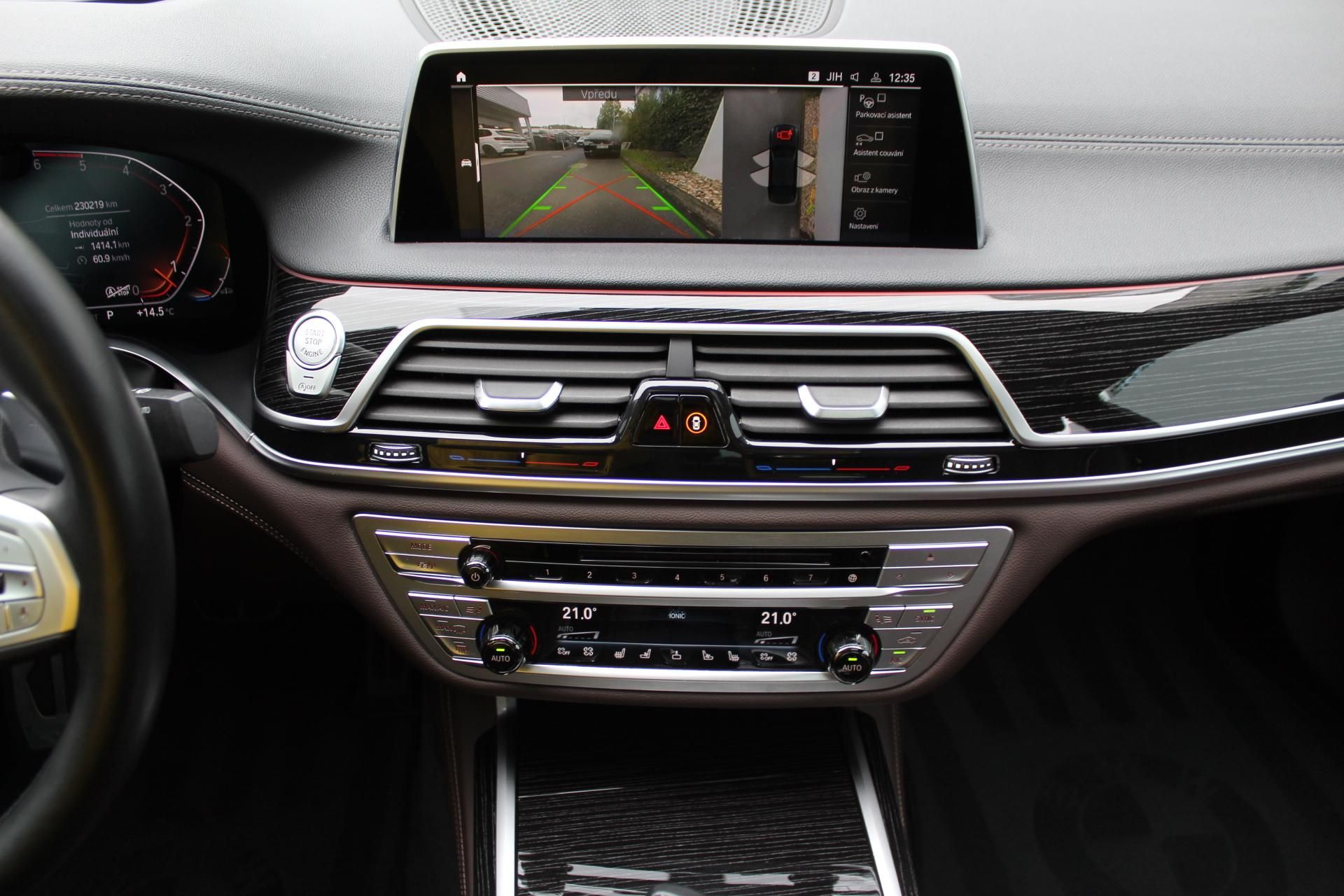 BMW Řada 7, 740Ld xDrive Sedan - fotka 5