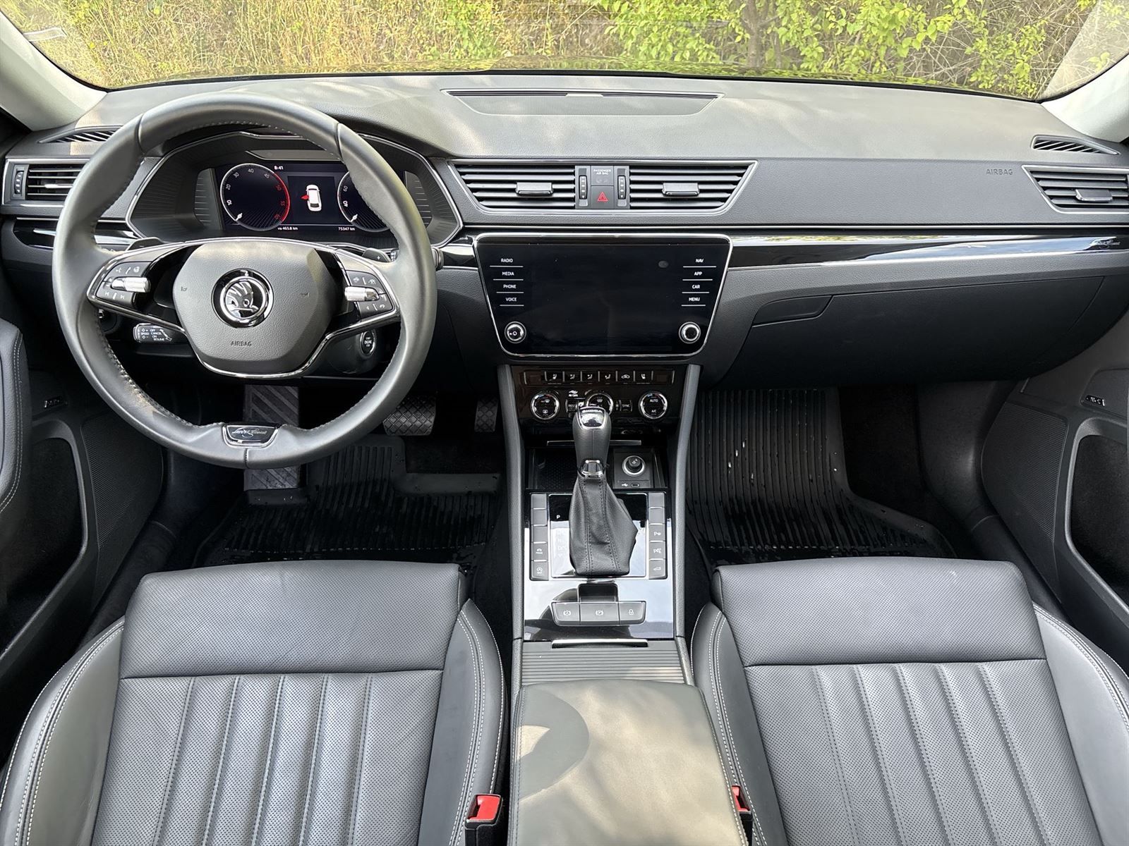 Škoda Superb, Combi 2.0 TDI DSG L&K - fotka 5