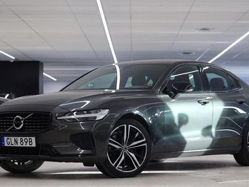 Recharge T8 AWD R Kam Tažné