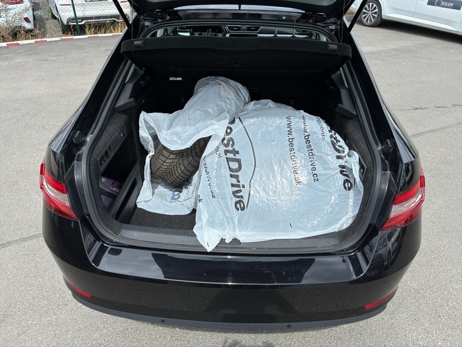 Škoda Superb, AMBITION 2.0TDI 110kW CZ DPH - fotka 6