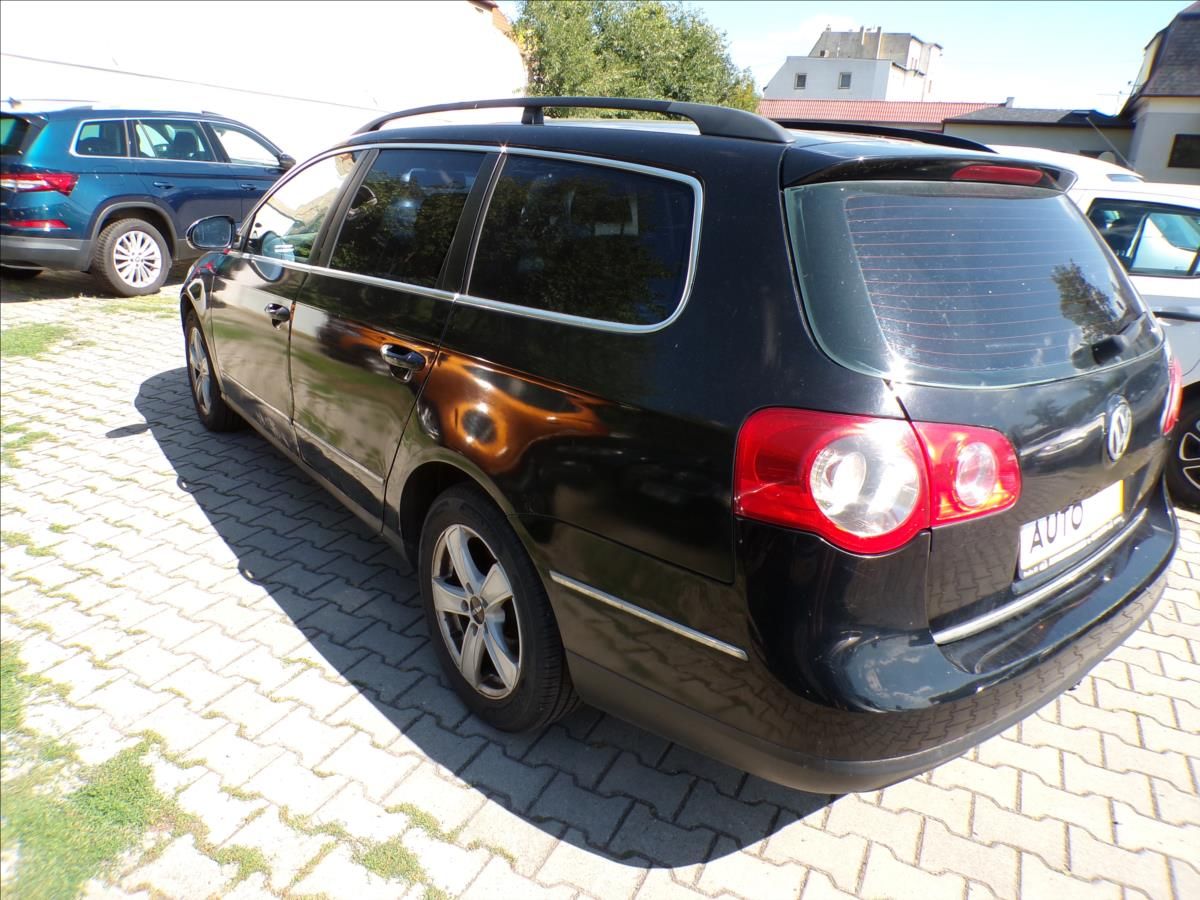 Volkswagen Passat, 1,9 TDI  N1,TAŽNÉ ZAŘÍZENÍ - fotka 4