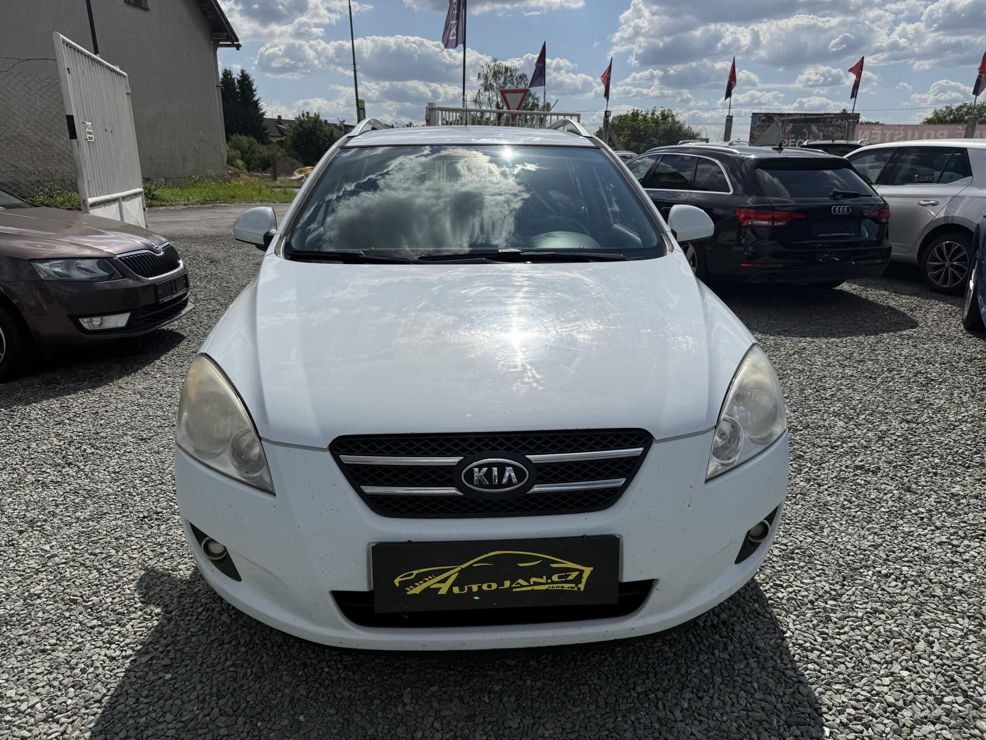 Kia Cee´d, 1.6 CRDi KOMBI - fotka 2