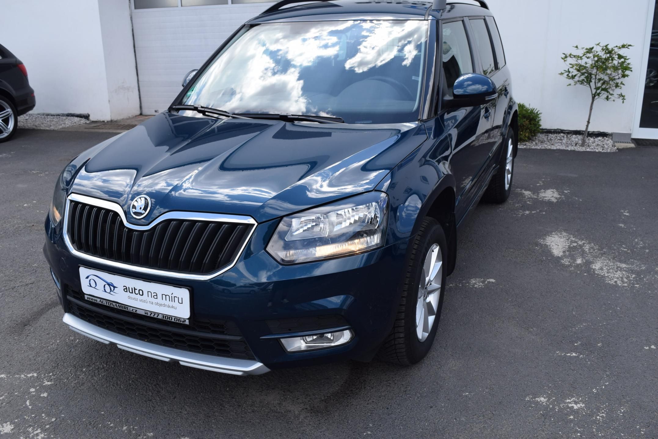 Škoda Yeti, 1.4TSI 92kw AMBITION TAŽNÉ APP - fotka 2