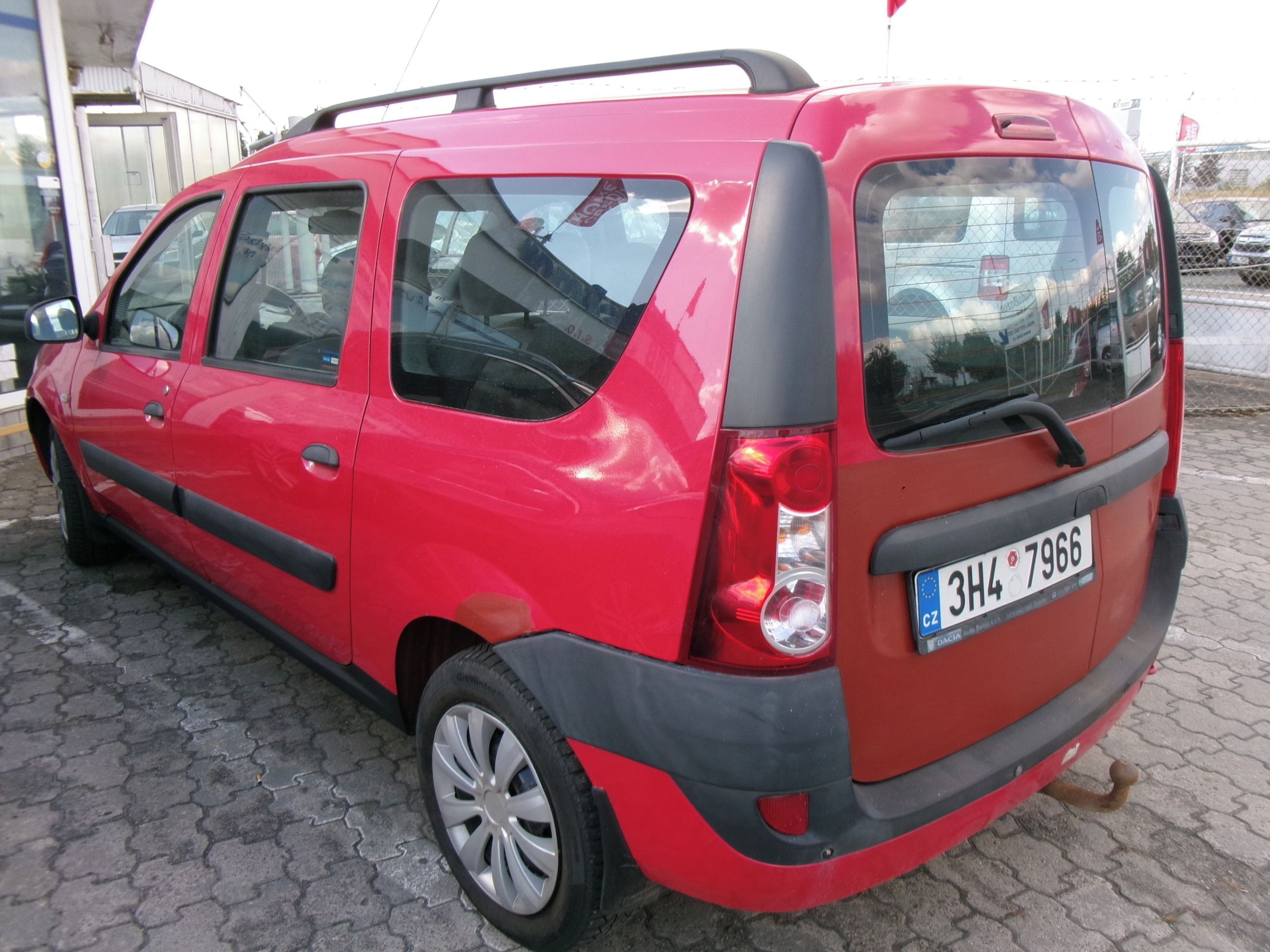 Dacia Logan, 1.6i 64kw,CZ - fotka 6