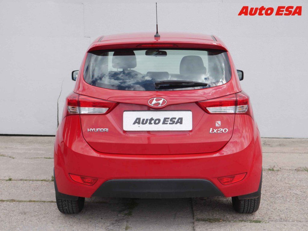 Hyundai ix20, 1.6i,1.maj,ČR - fotka 5