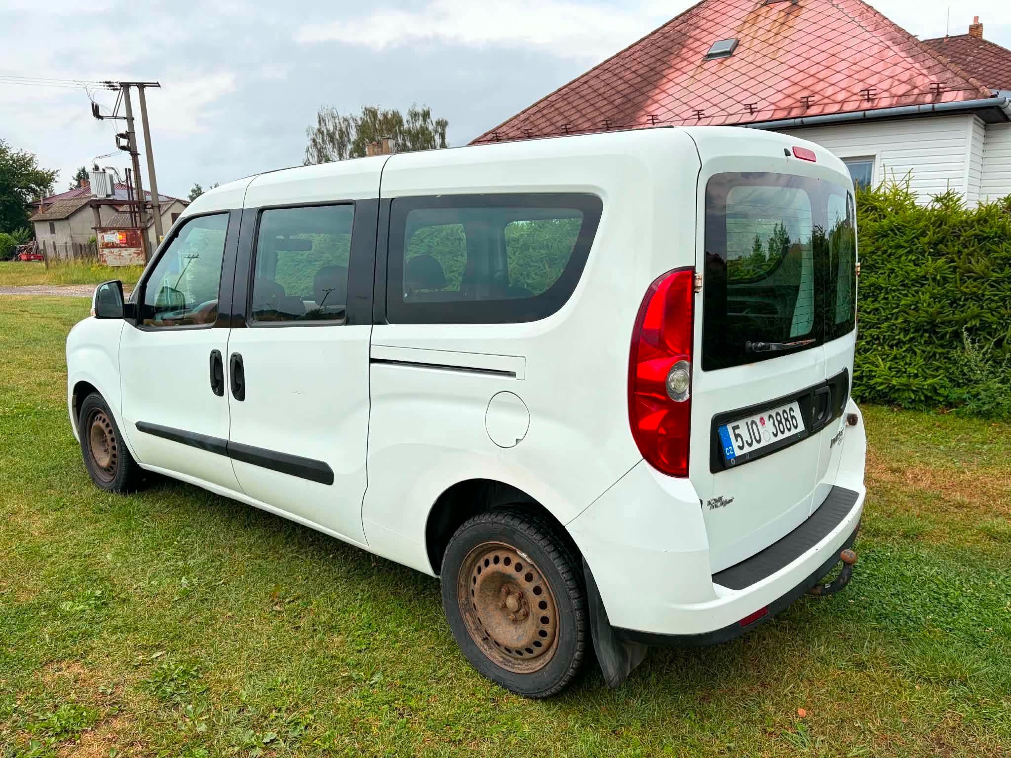 Fiat Dobló, JTD 77kW, led display, 5 míst - fotka 4