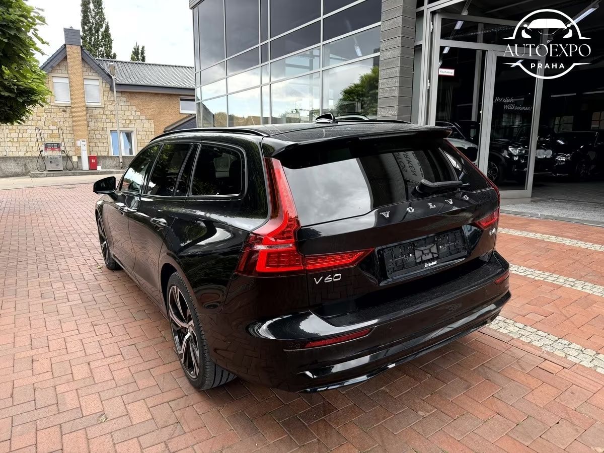 Volvo V60, B4 Plus Dark*LED*Harman/Kardon - fotka 4