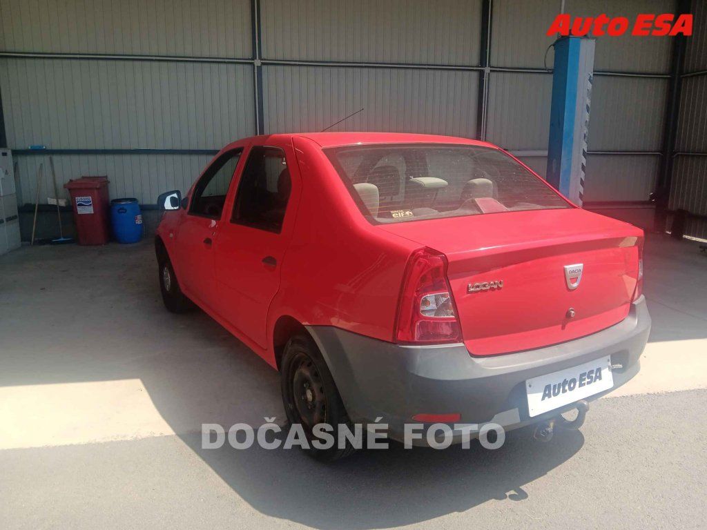Dacia Logan, 1.2i,1.maj,ČR - fotka 2