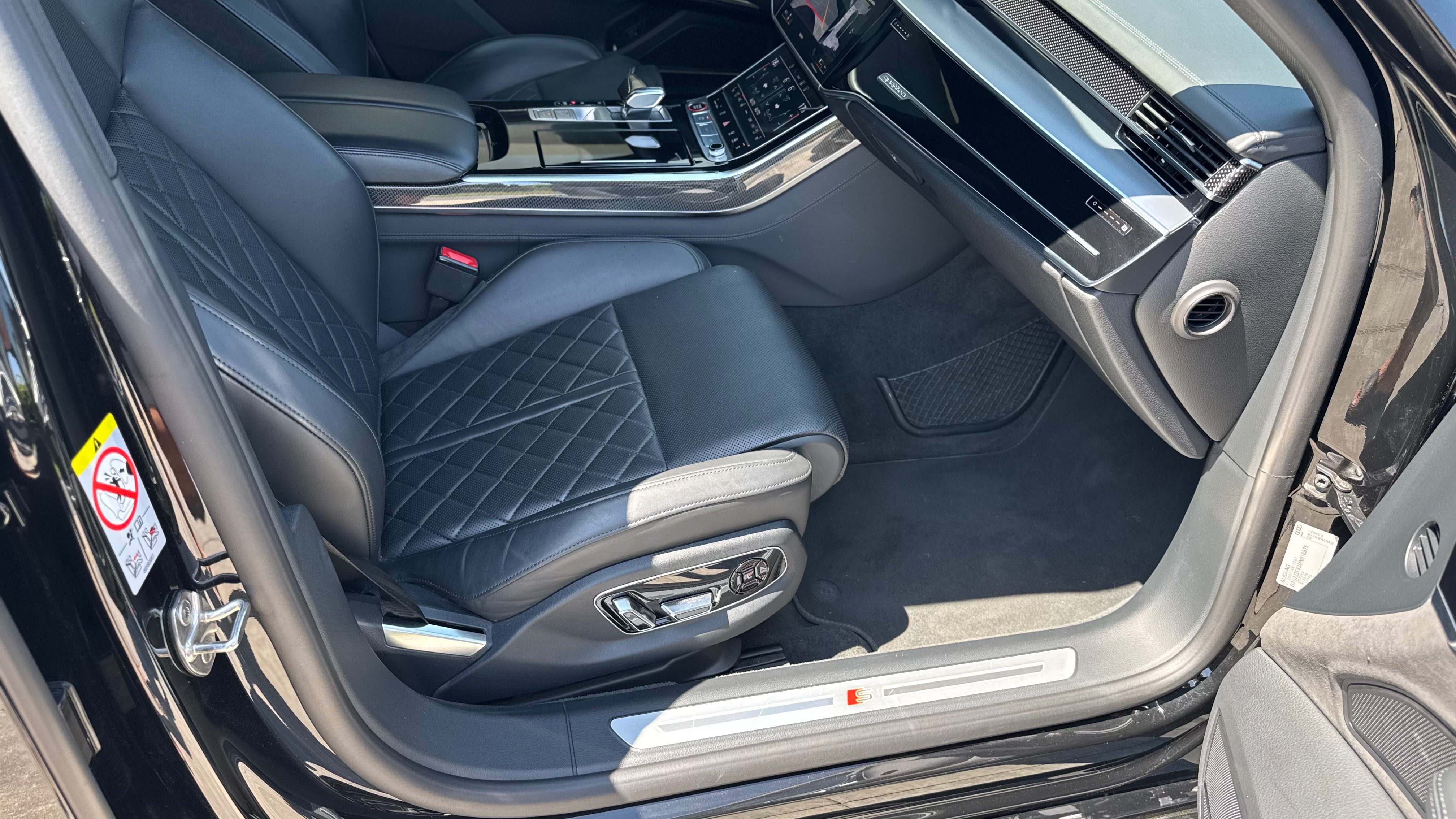 Audi S8, 420 KW! - fotka 4