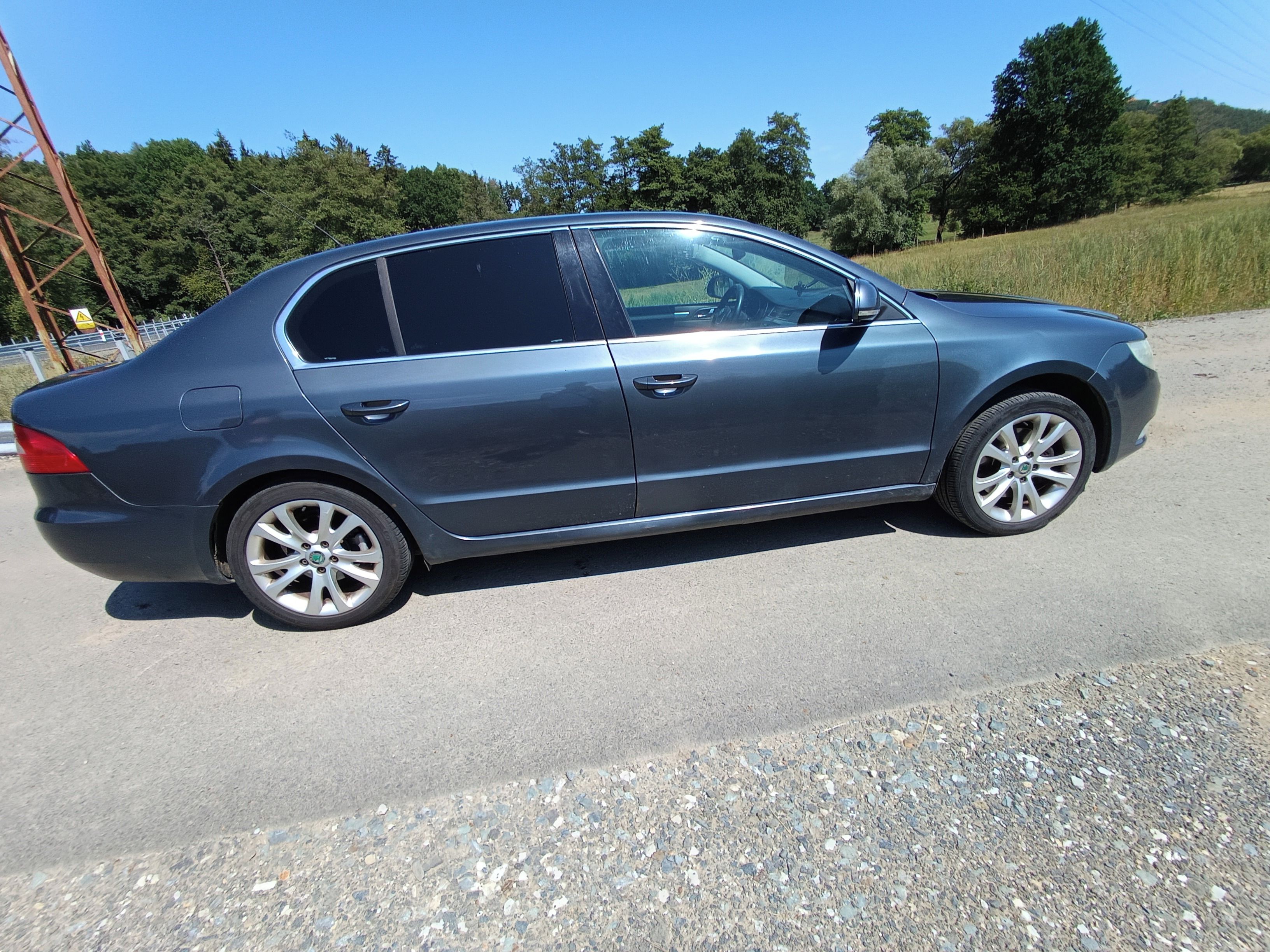 Škoda Superb, 1,8 TSI-Servisováno - fotka 6