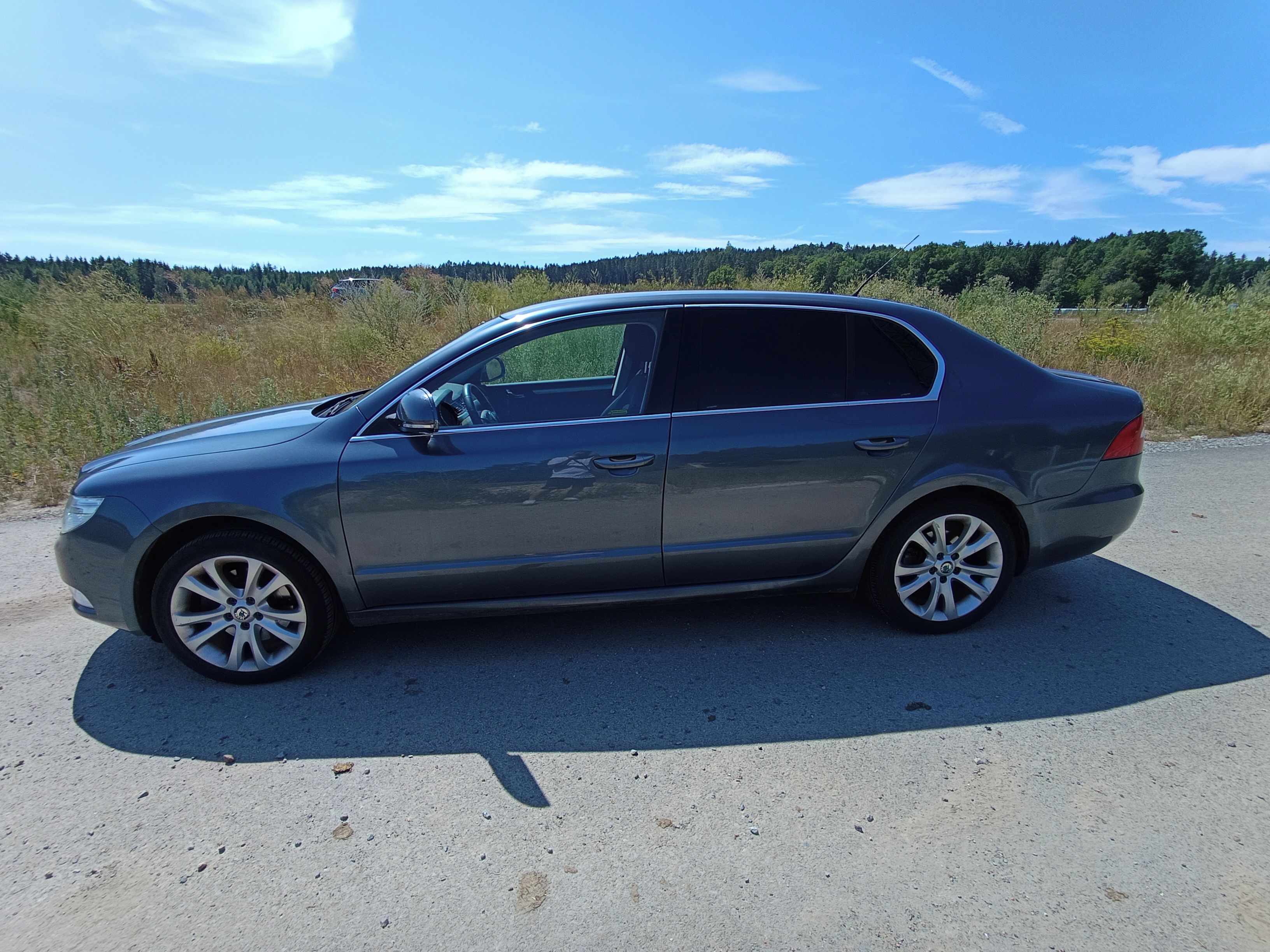 Škoda Superb, 1,8 TSI-Servisováno - fotka 3