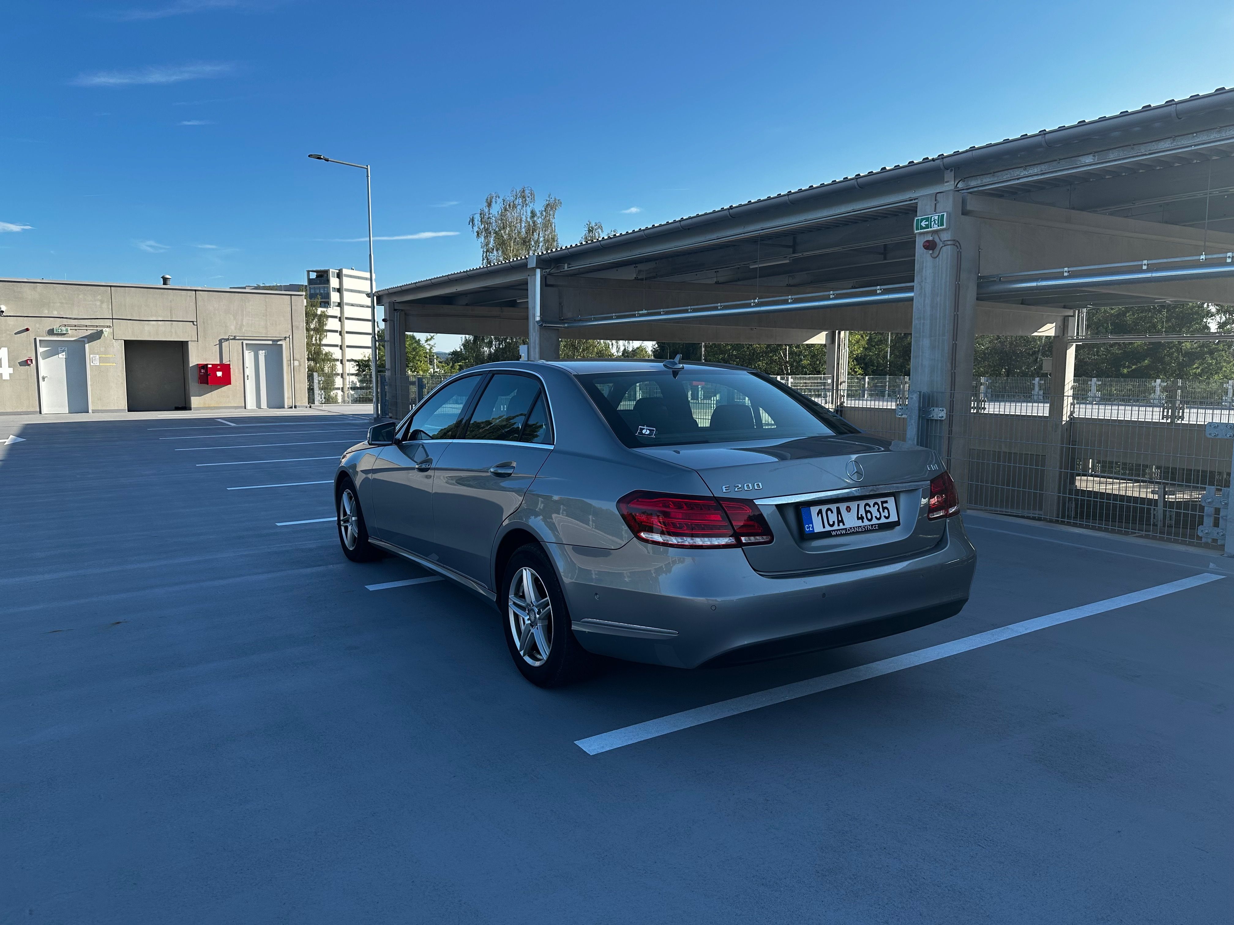 Mercedes-Benz Třídy E, 200 CDI nová zadní nápravnice - fotka 6