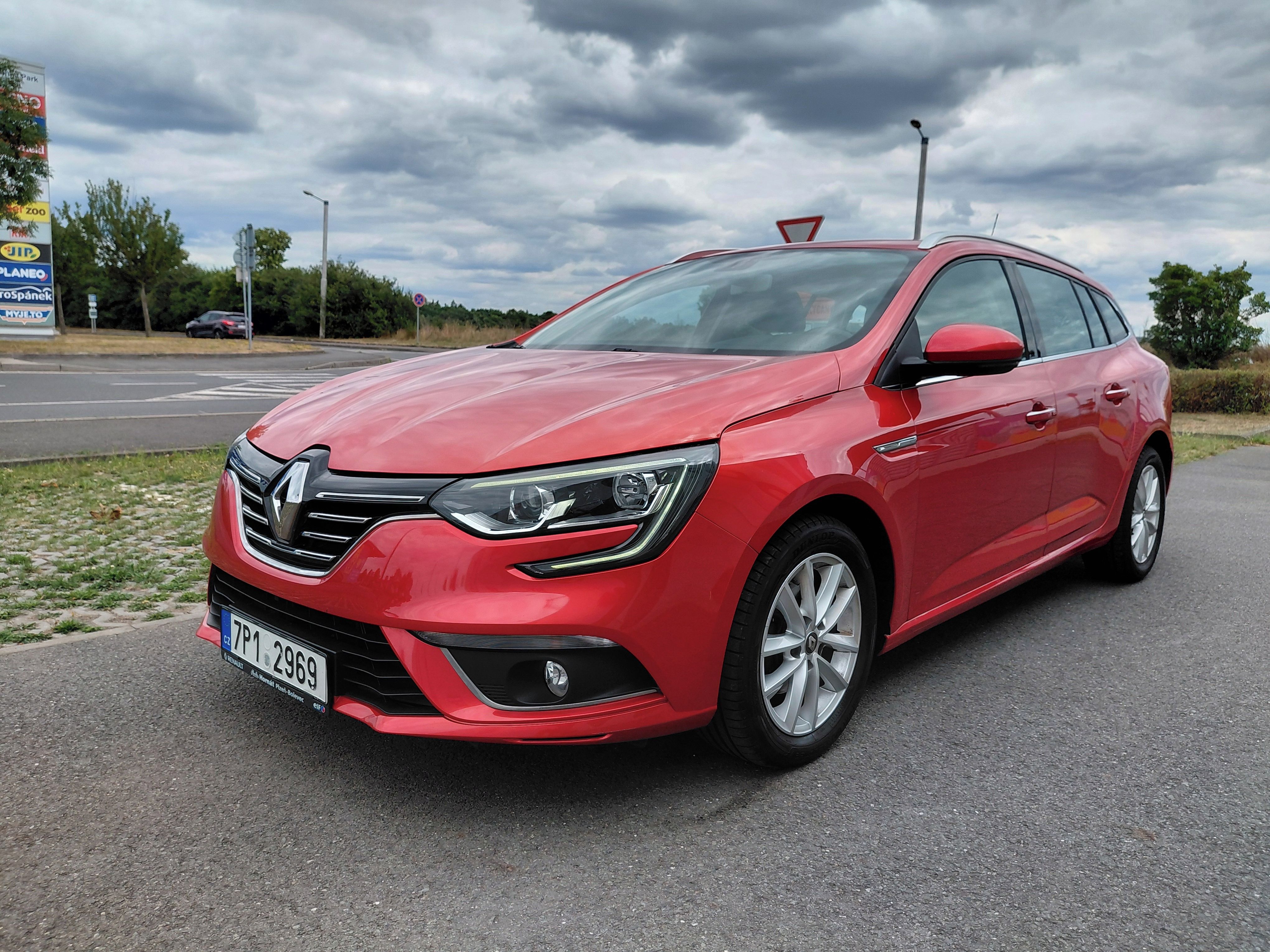Renault Mégane, 1.2TCE 97KW 1.MAJ VELMI PĚKNÉ - fotka 3