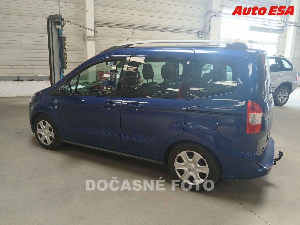 Ford Tourneo Courier, 1.0T,ČR,servis.kniha - fotka 2