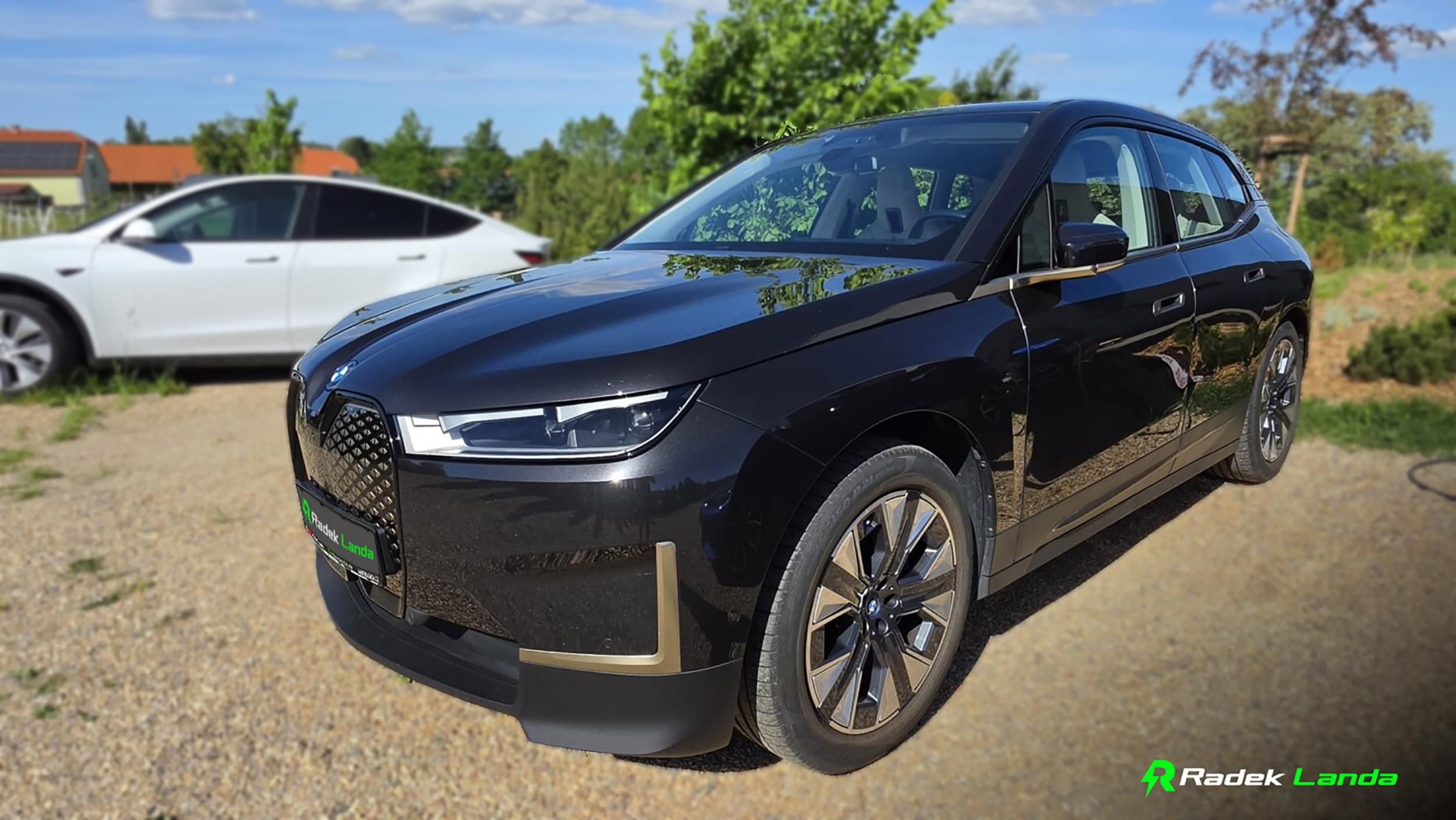 BMW iX, xDrive40 Edition - fotka 3