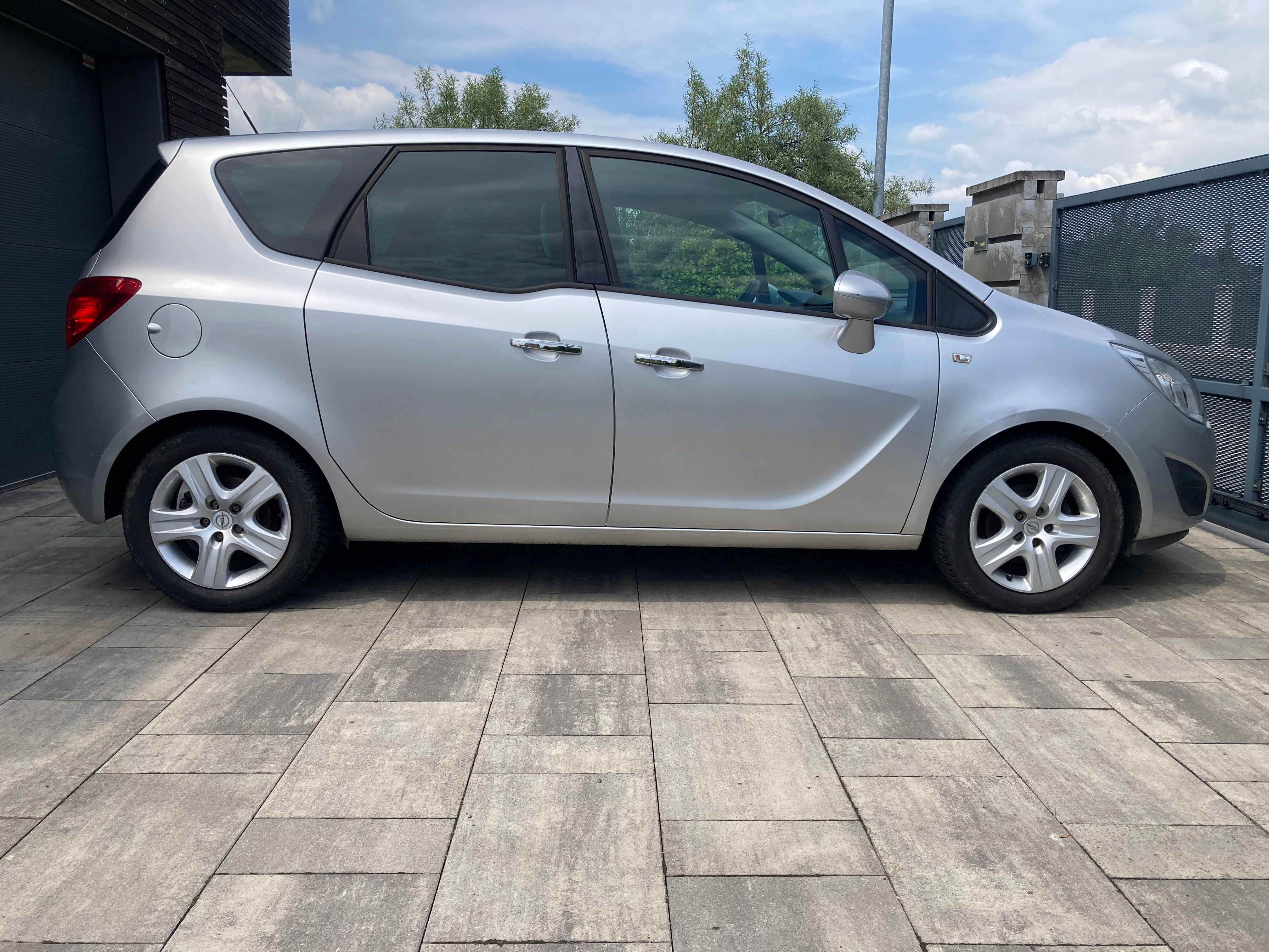 Opel Meriva, Opel Meriva 1.4T 88Kw Cosmo - fotka 3