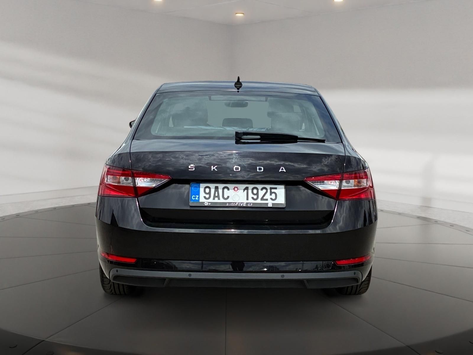 Škoda Superb, AMBITION 2.0TDI 110kW CZ DPH - fotka 5