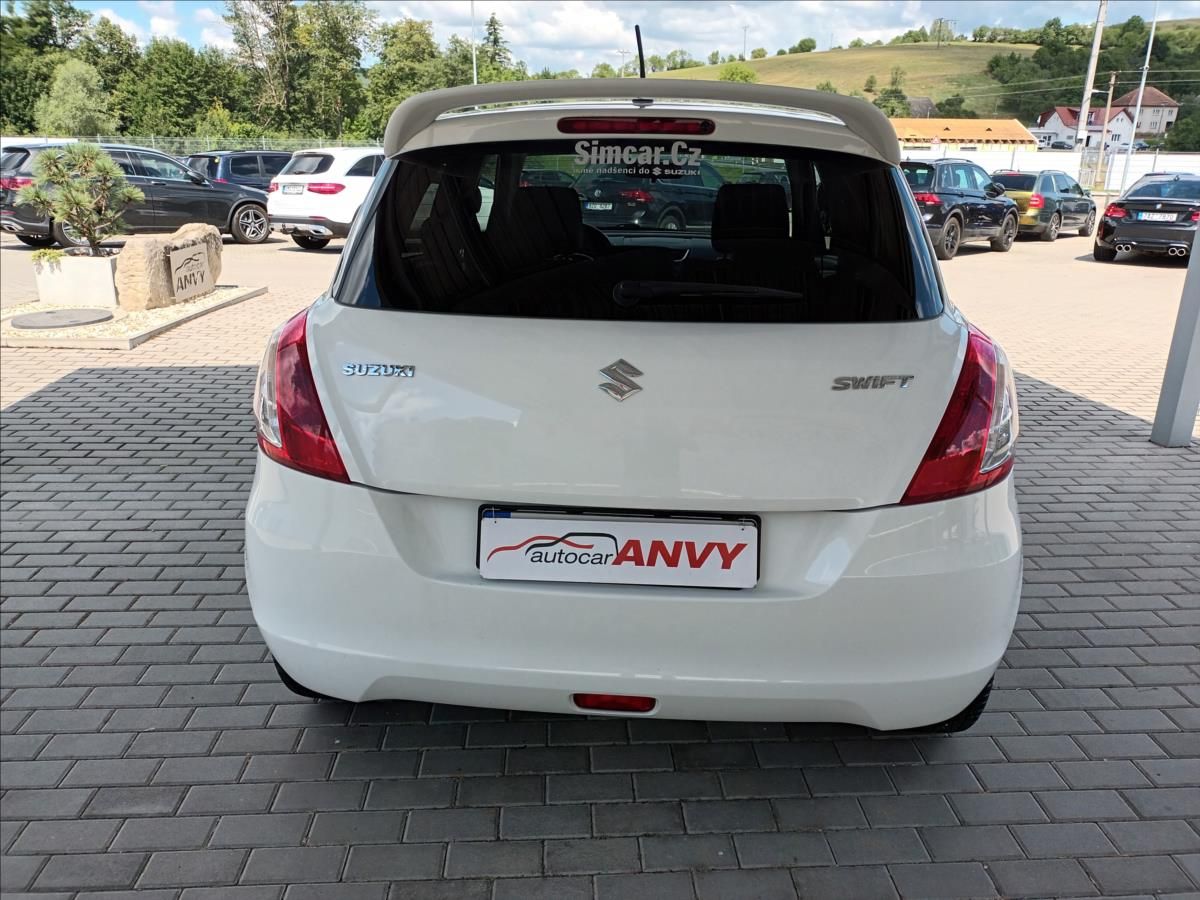 Suzuki Swift, 1,2 ČR,1MAJ,SERVISKA,AUTOMAT - fotka 6