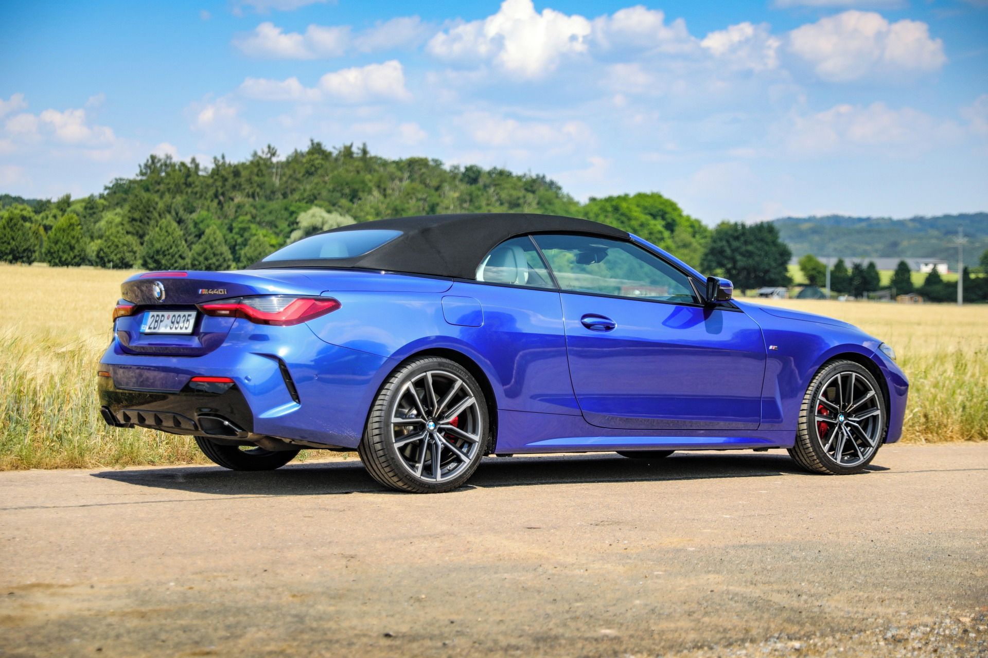 BMW Řada 4, M440i xDrive Convertible - fotka 6