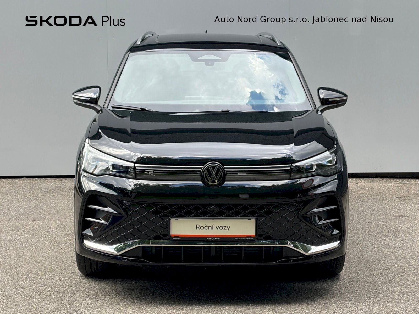 Volkswagen Tiguan, 2.0 TDI 142kW R-LINE DSG 4moti - fotka 4
