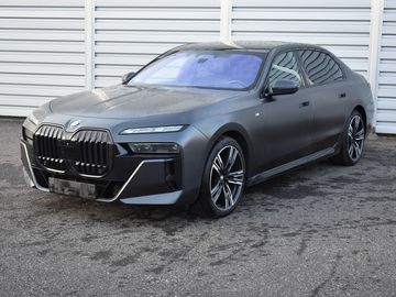 740 xD M Sport frozen Black