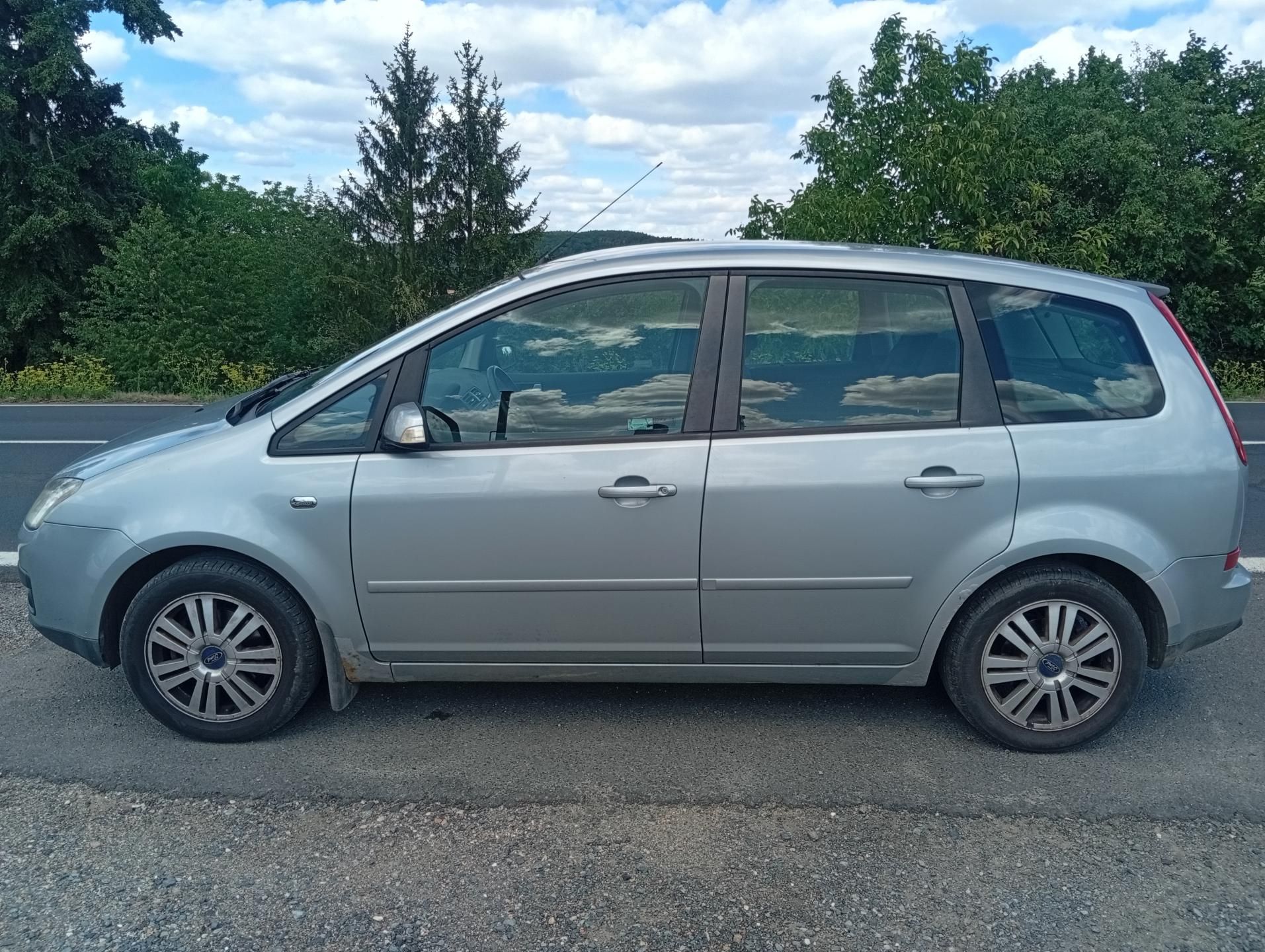 Ford C-MAX, 1.6i Ghia, koupeno v ČR - fotka 2