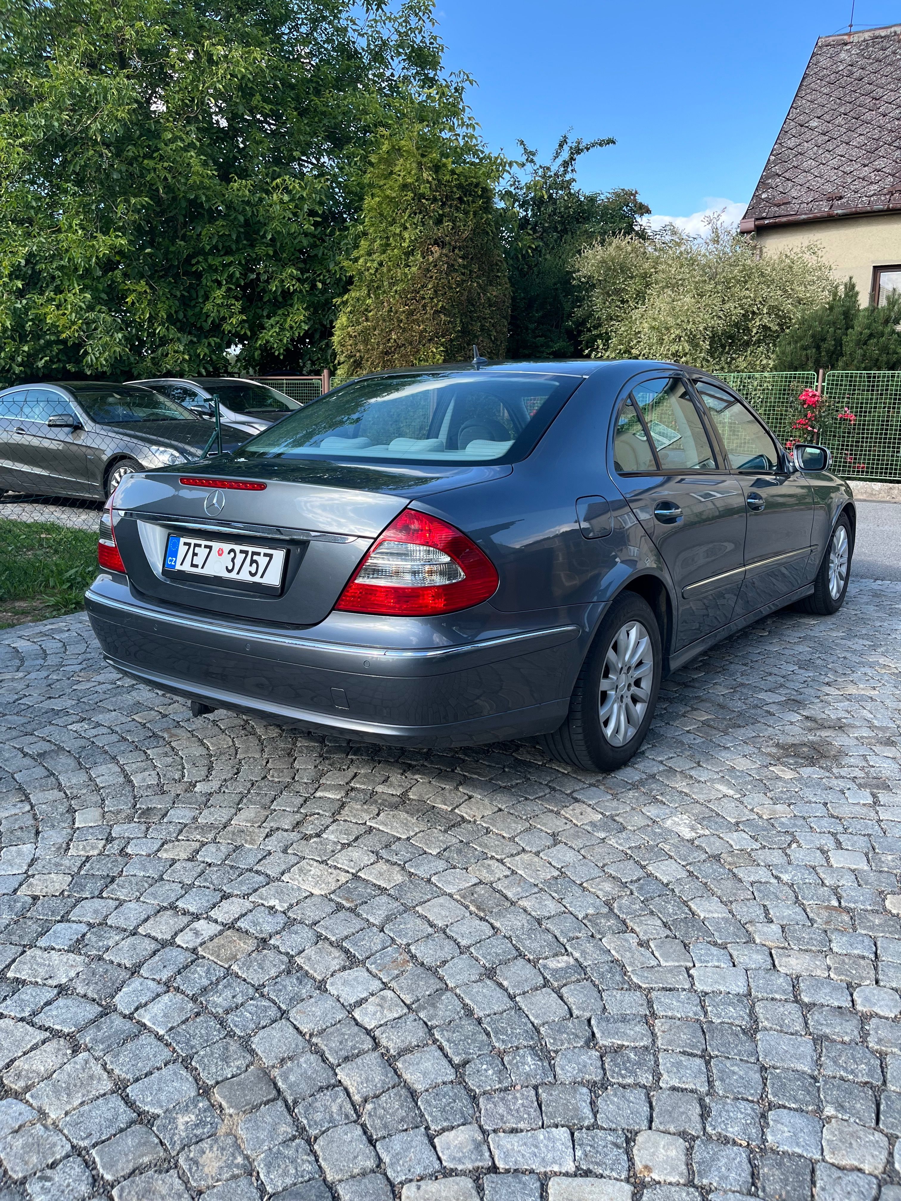 Mercedes-Benz Třídy E, E280CDI - fotka 5