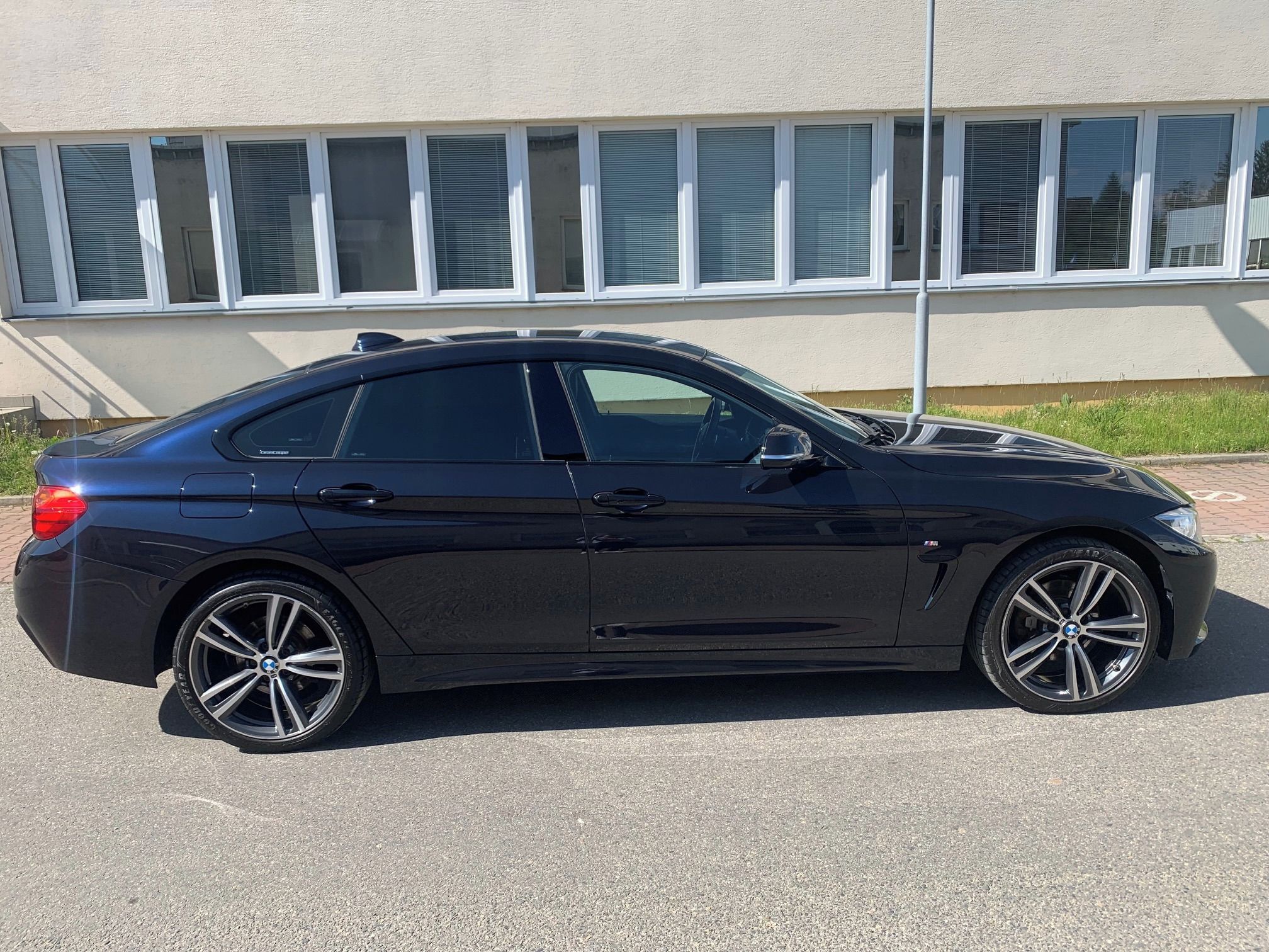 BMW Řada 4, BMW 420d xDrive Gran Coupé - fotka 6