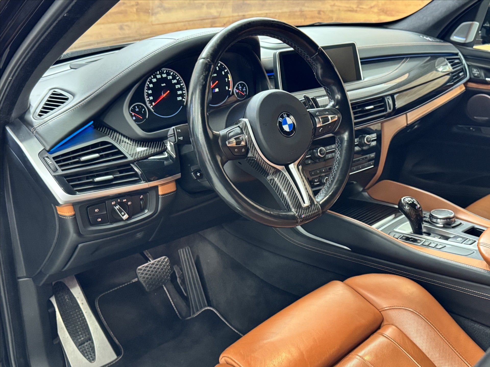 BMW X5, M BANG&OLUFSEN DVD HUD - fotka 6