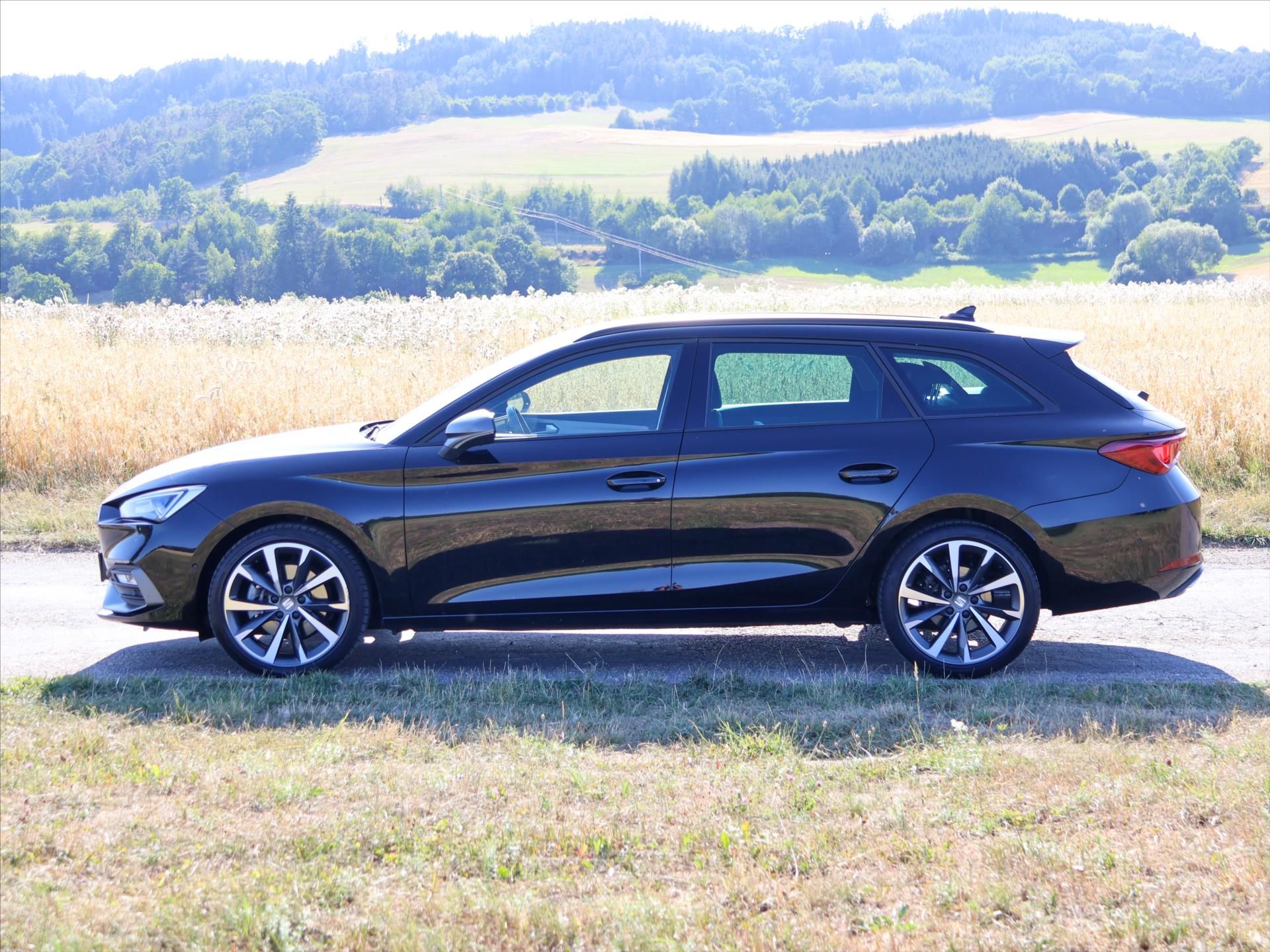 Seat Leon, 2,0 TDI FR 110kW DSG CZ DPH - fotka 4