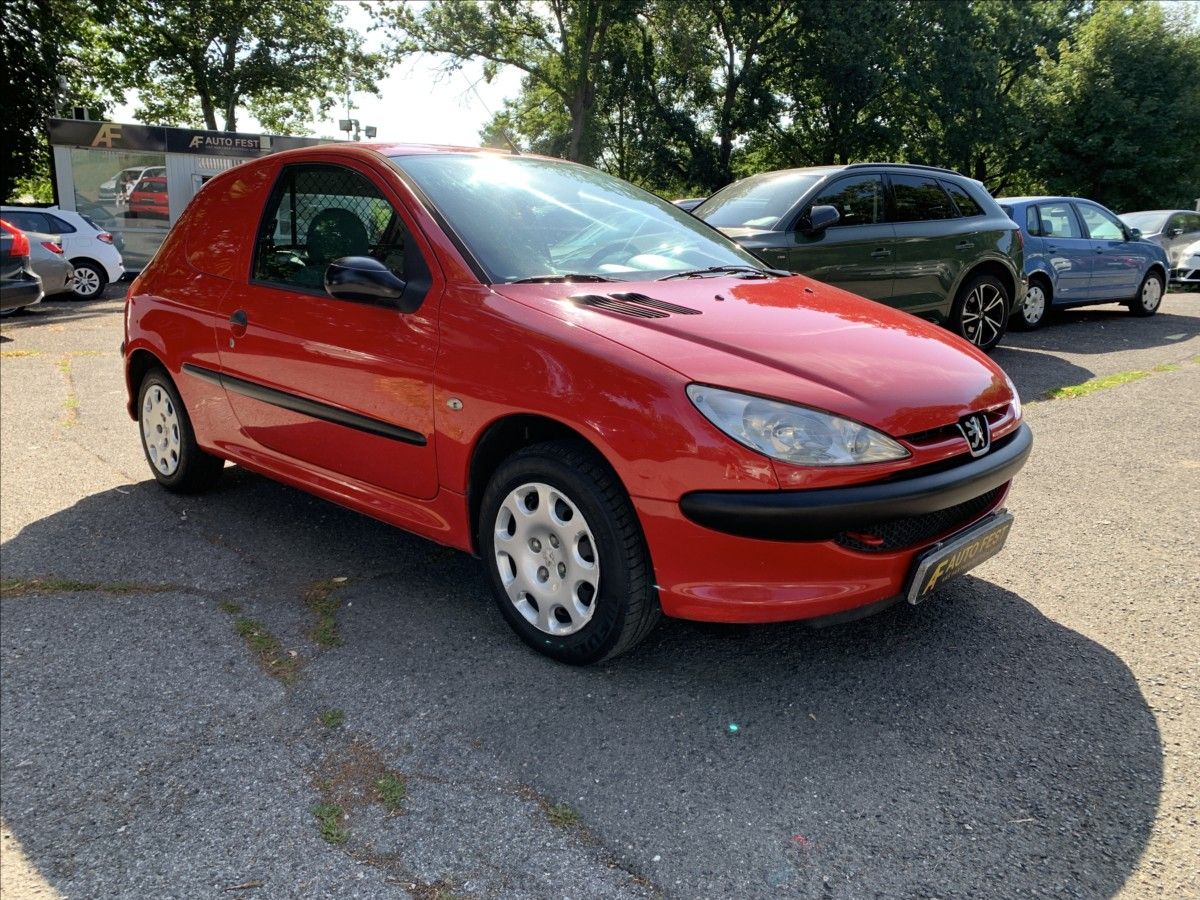 Peugeot 206, 1,1 i,ČR - fotka 3