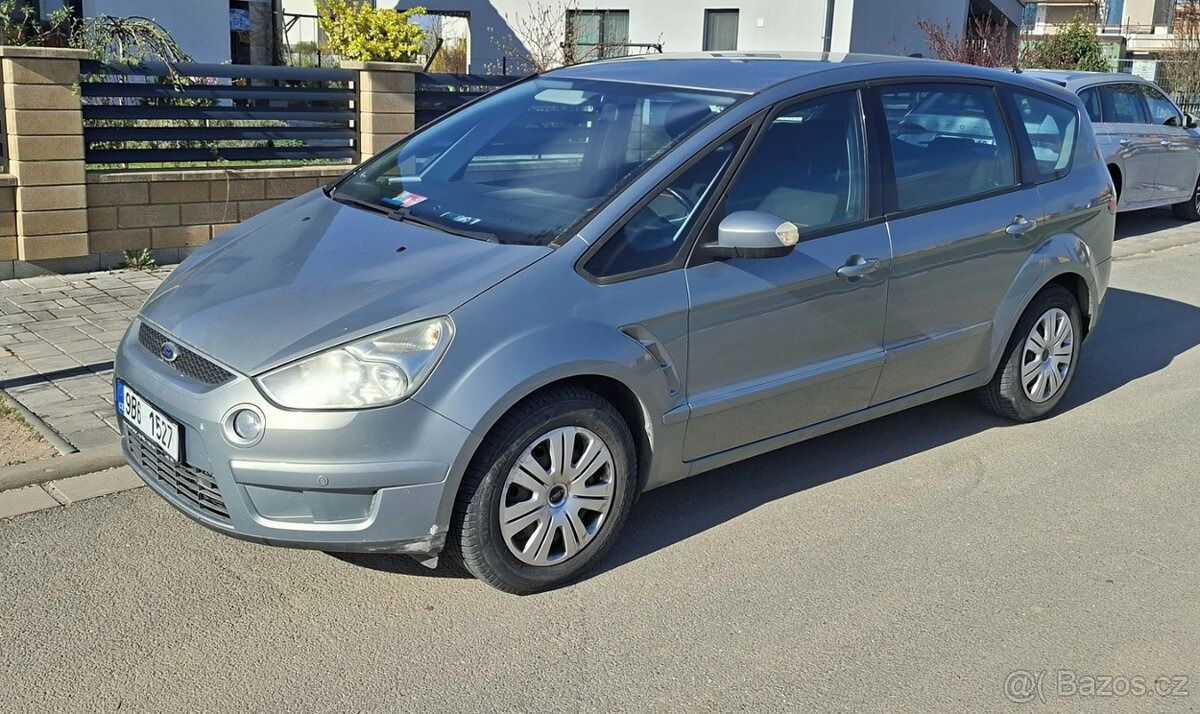 Ford S-MAX, 2.0 TDCi, 7 míst, 203 700Km - fotka 3